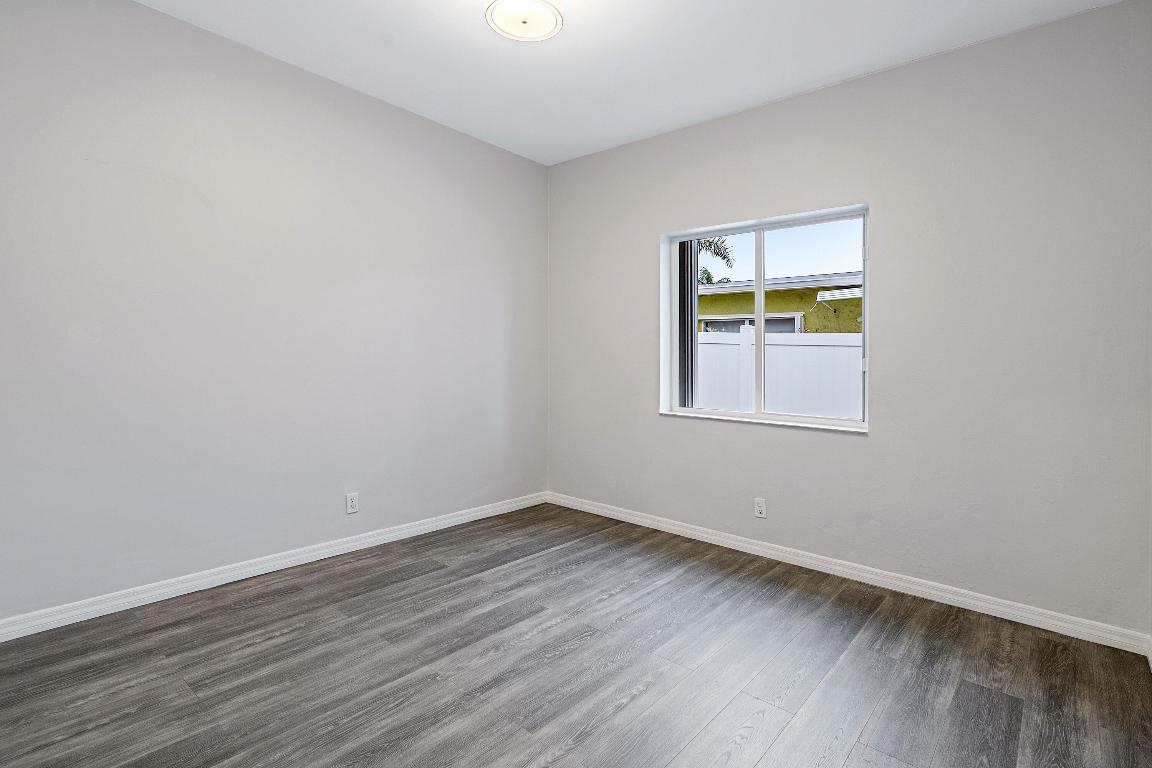 124 SW 8th Court, Delray Beach