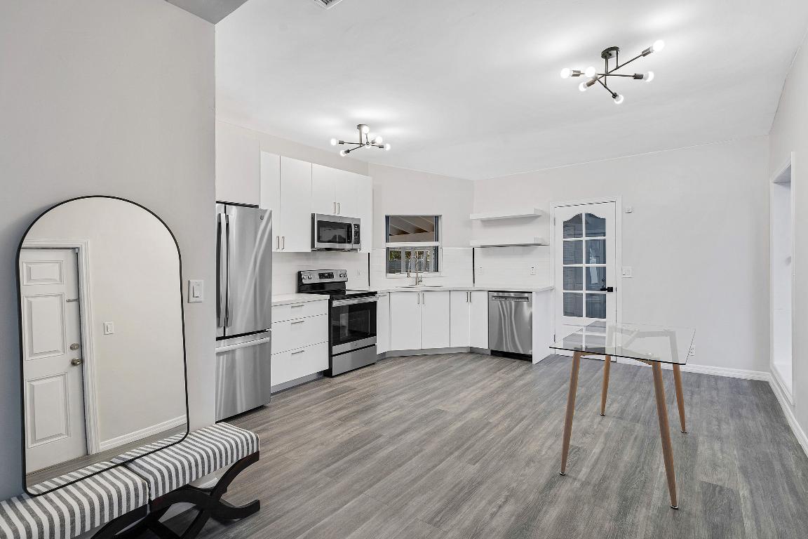 124 SW 8th Court, Delray Beach