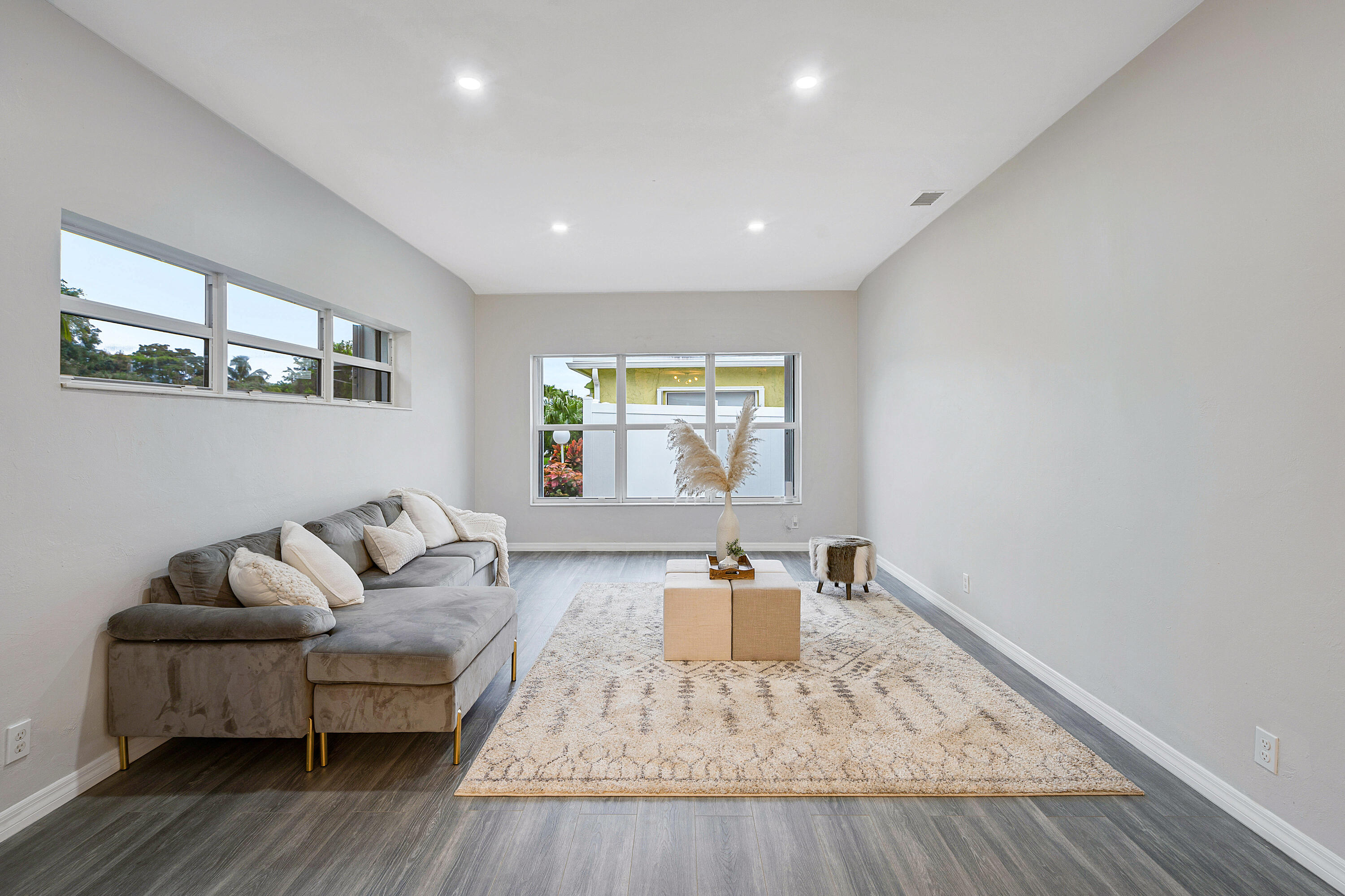 124 SW 8th Court, Delray Beach