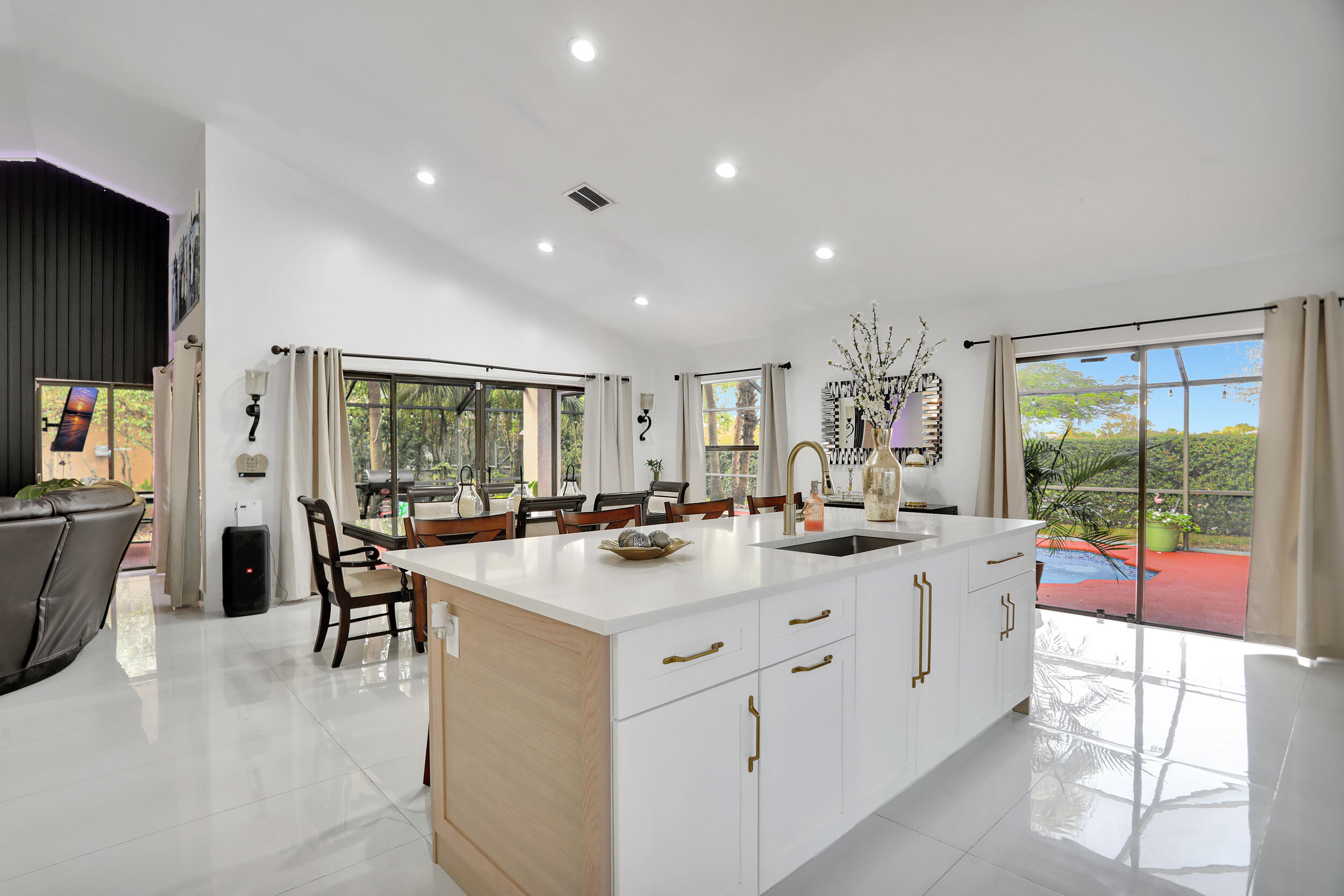 4395 NW 52nd Street, Coconut Creek