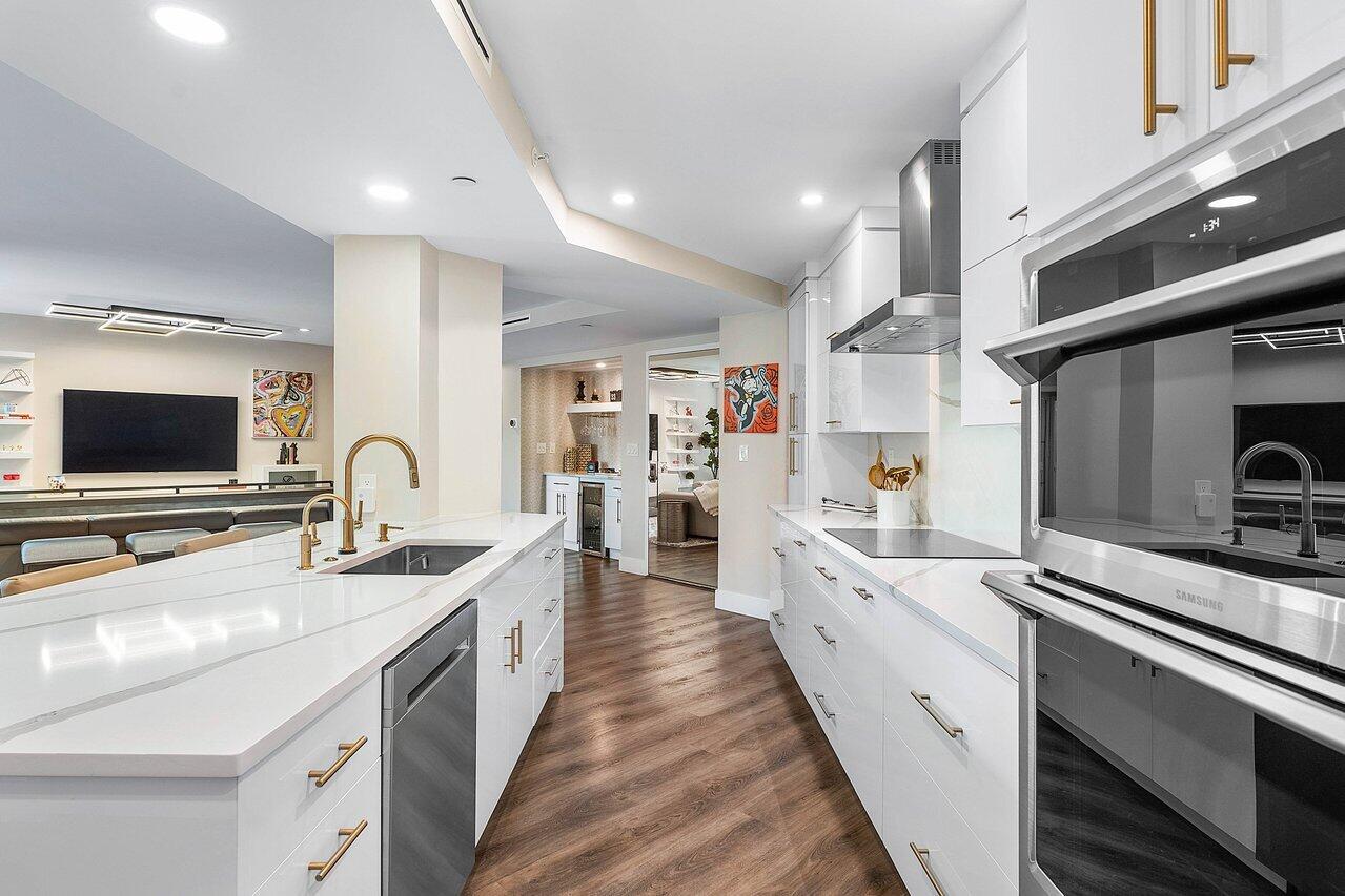 140 SE 5th Avenue Unit: 243