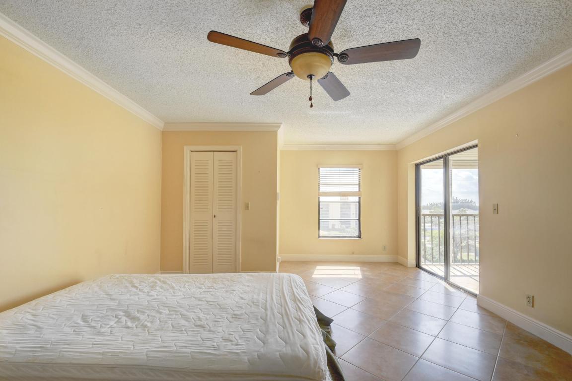 7290 Kinghurst Drive 802, Delray Beach Unit: 802