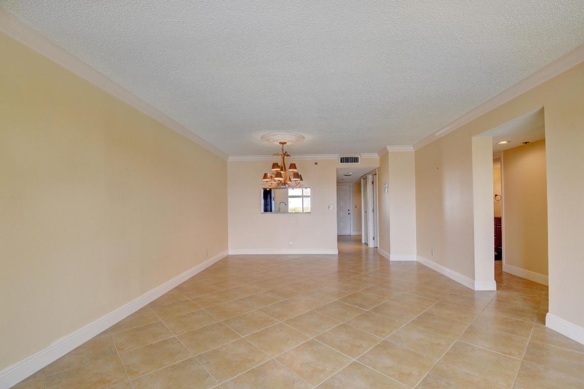 7290 Kinghurst Drive 802, Delray Beach Unit: 802