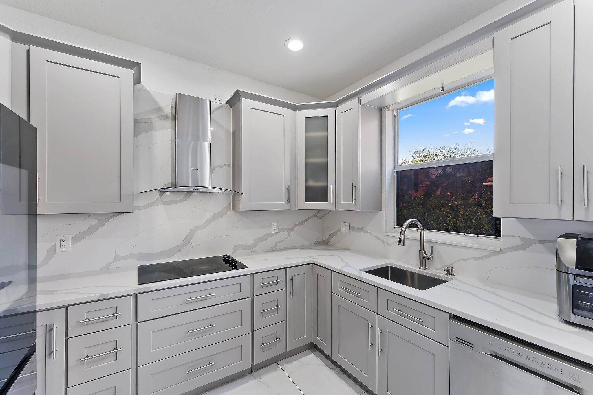 11467 Silk Carnation Way