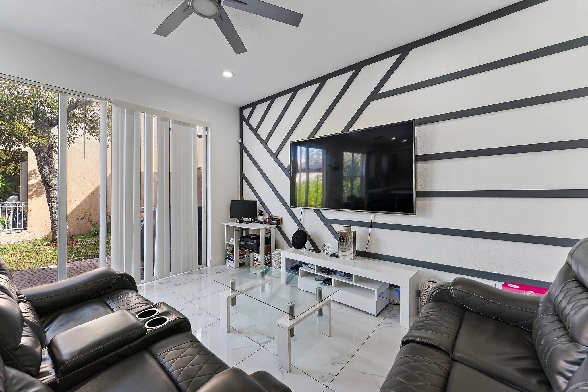 11467 Silk Carnation Way