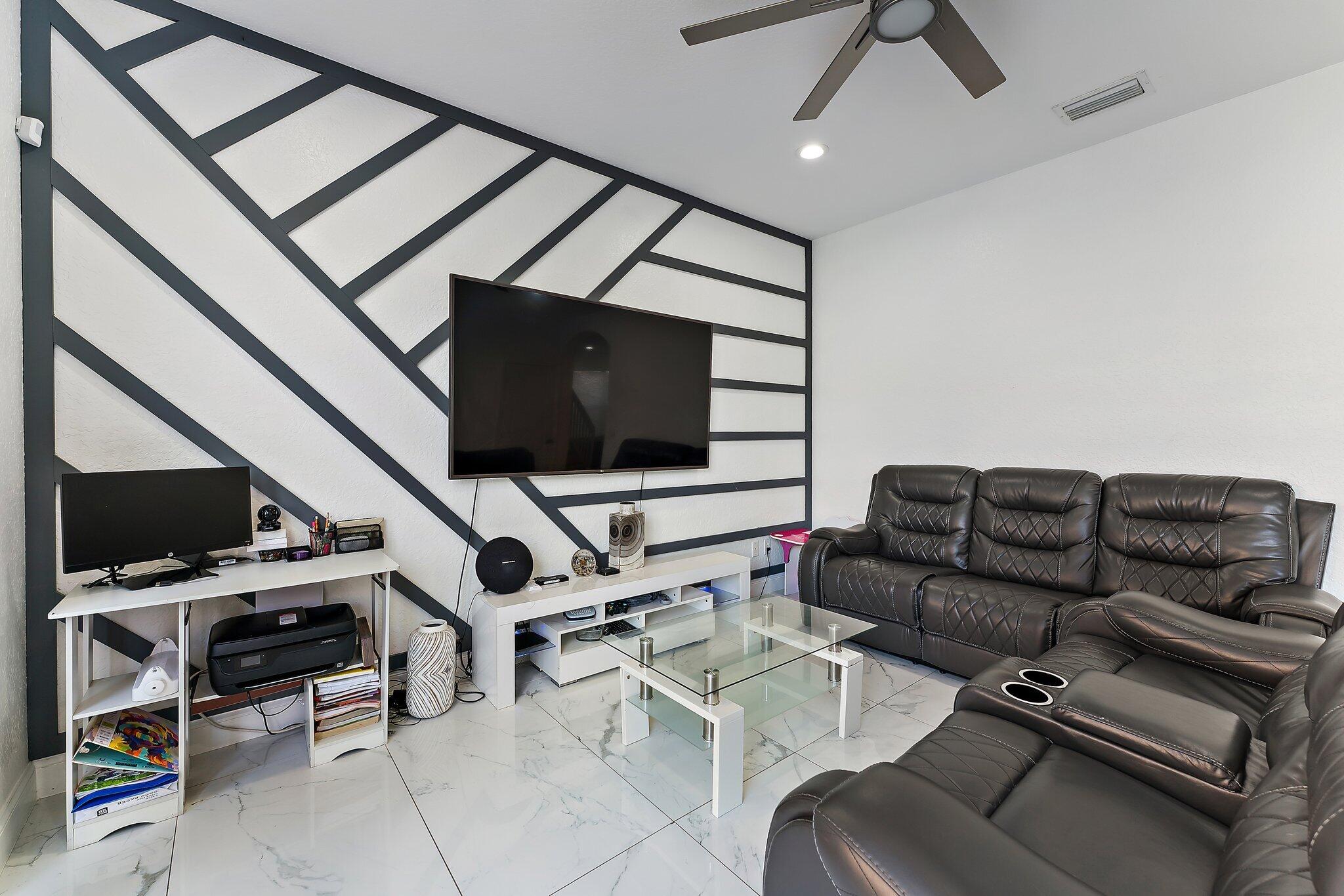 11467 Silk Carnation Way