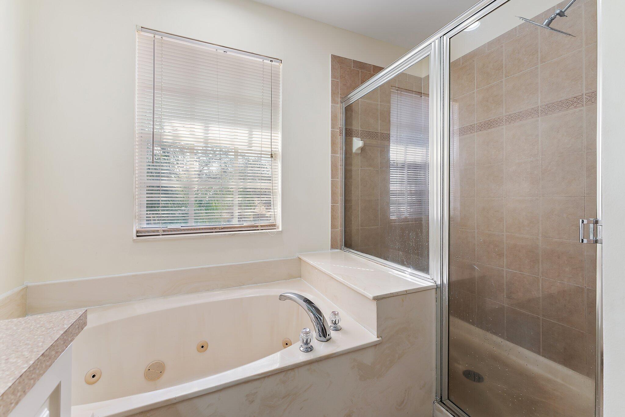 11467 Silk Carnation Way