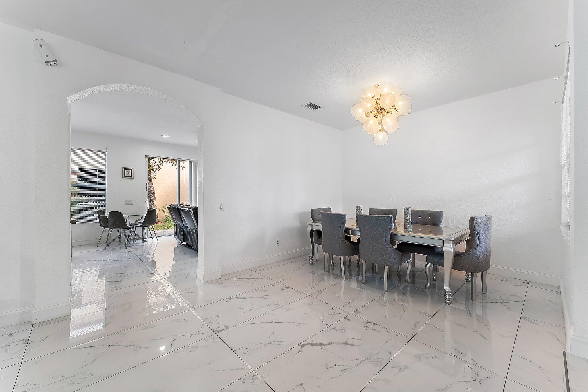 11467 Silk Carnation Way
