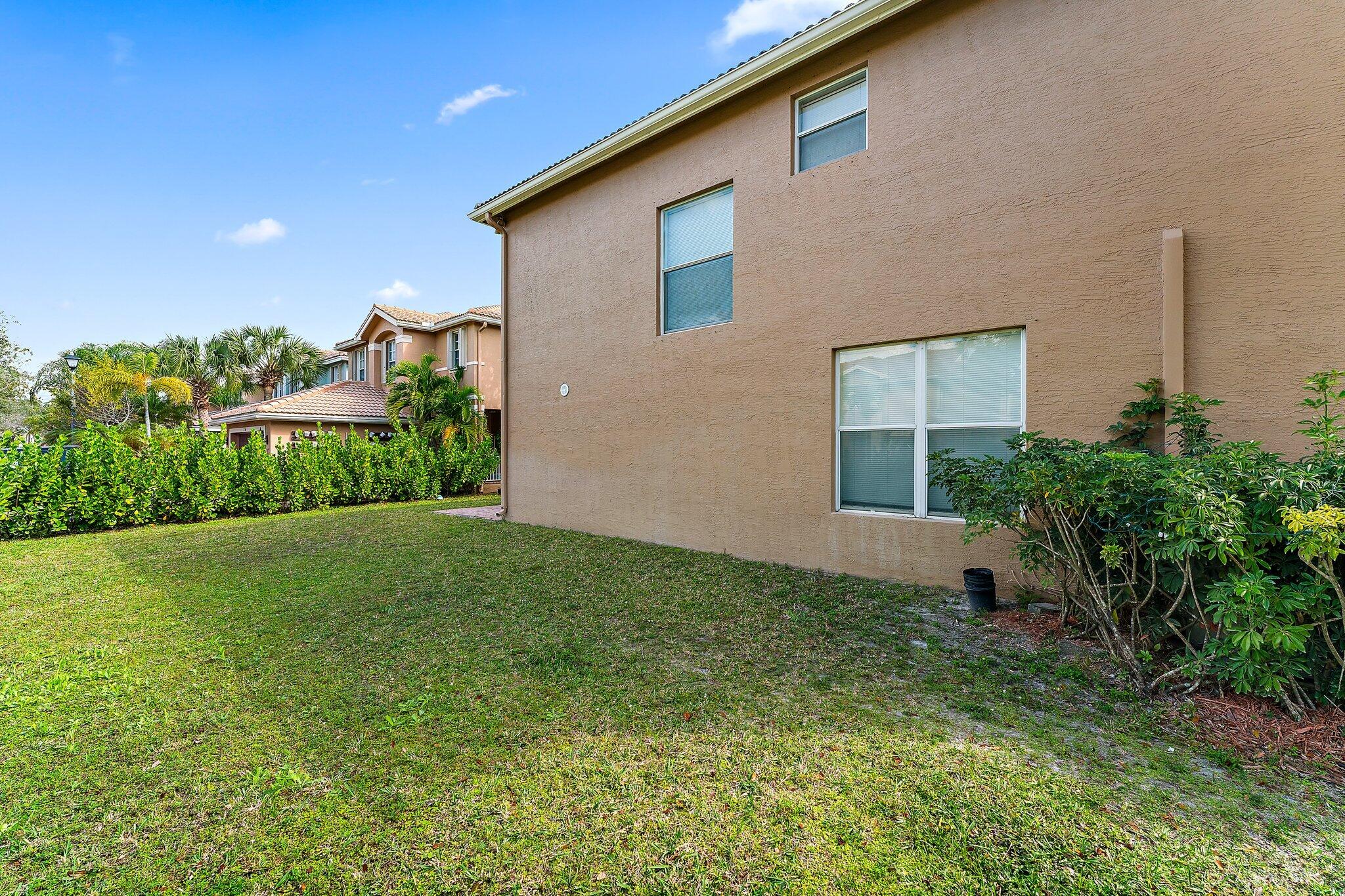 11467 Silk Carnation Way
