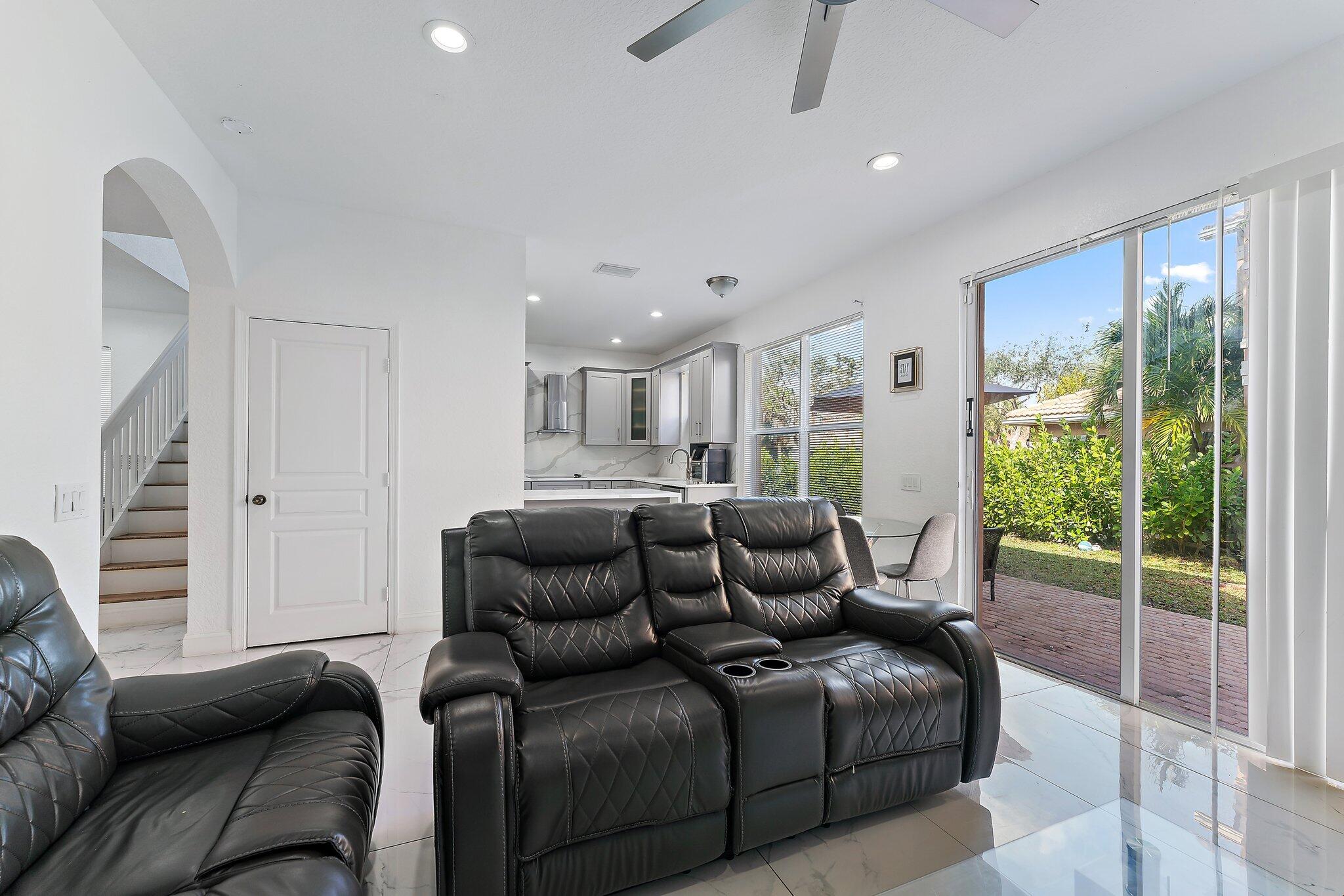 11467 Silk Carnation Way