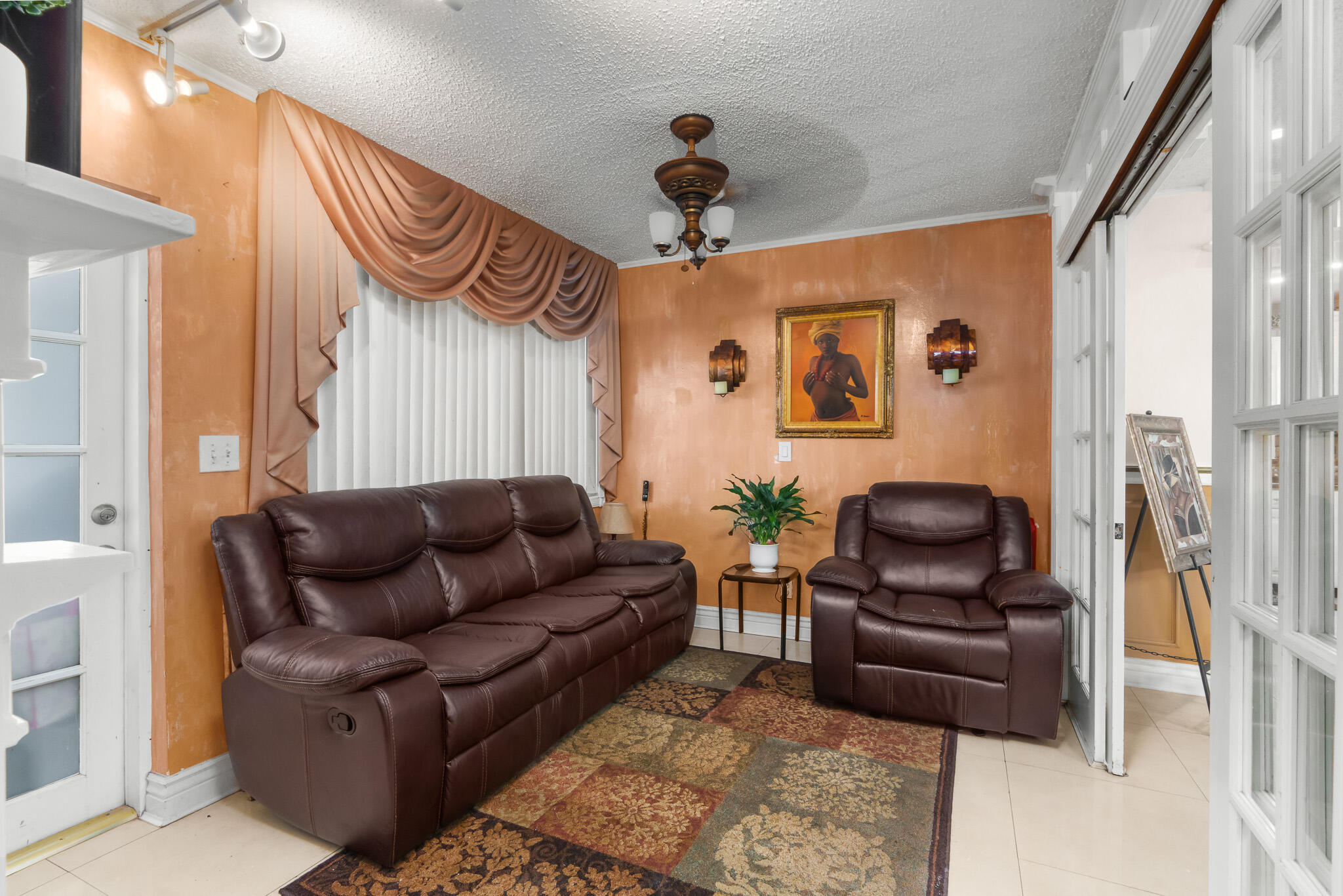 2839 NW 9th Court