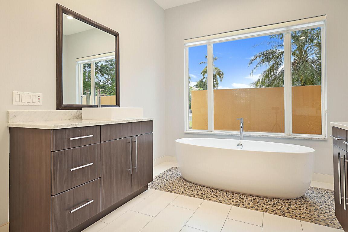 6274 NW 32nd Terrace