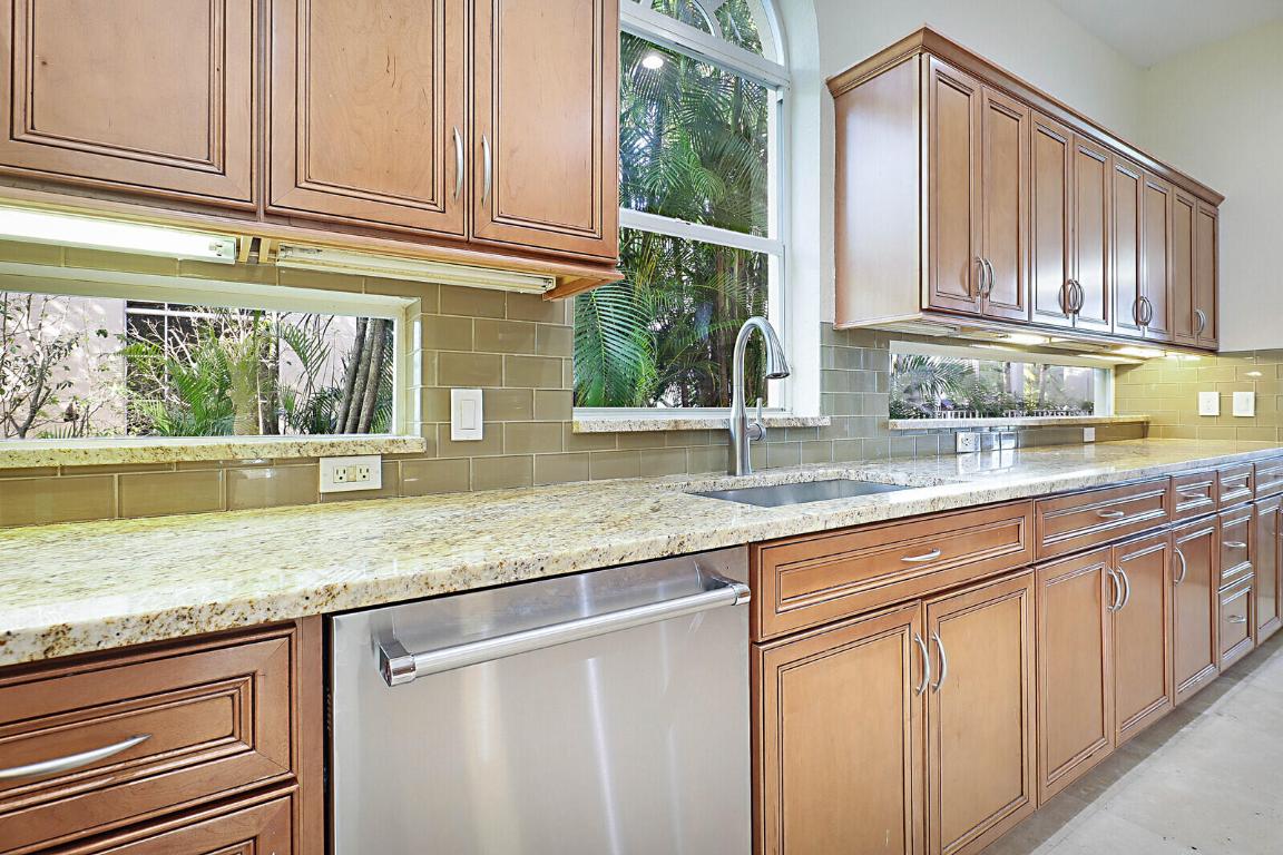 6274 NW 32nd Terrace