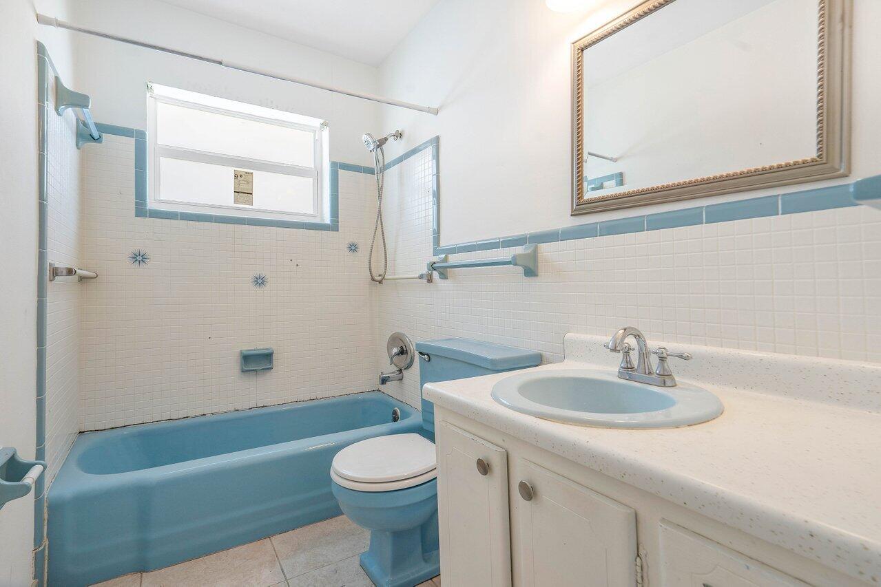 491 W Camino Real 6, Boca Raton Unit: 6