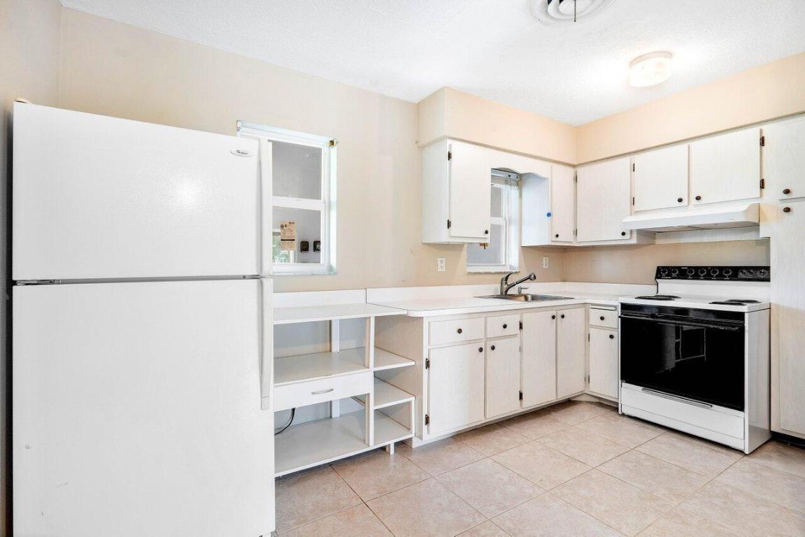 491 W Camino Real 6, Boca Raton Unit: 6