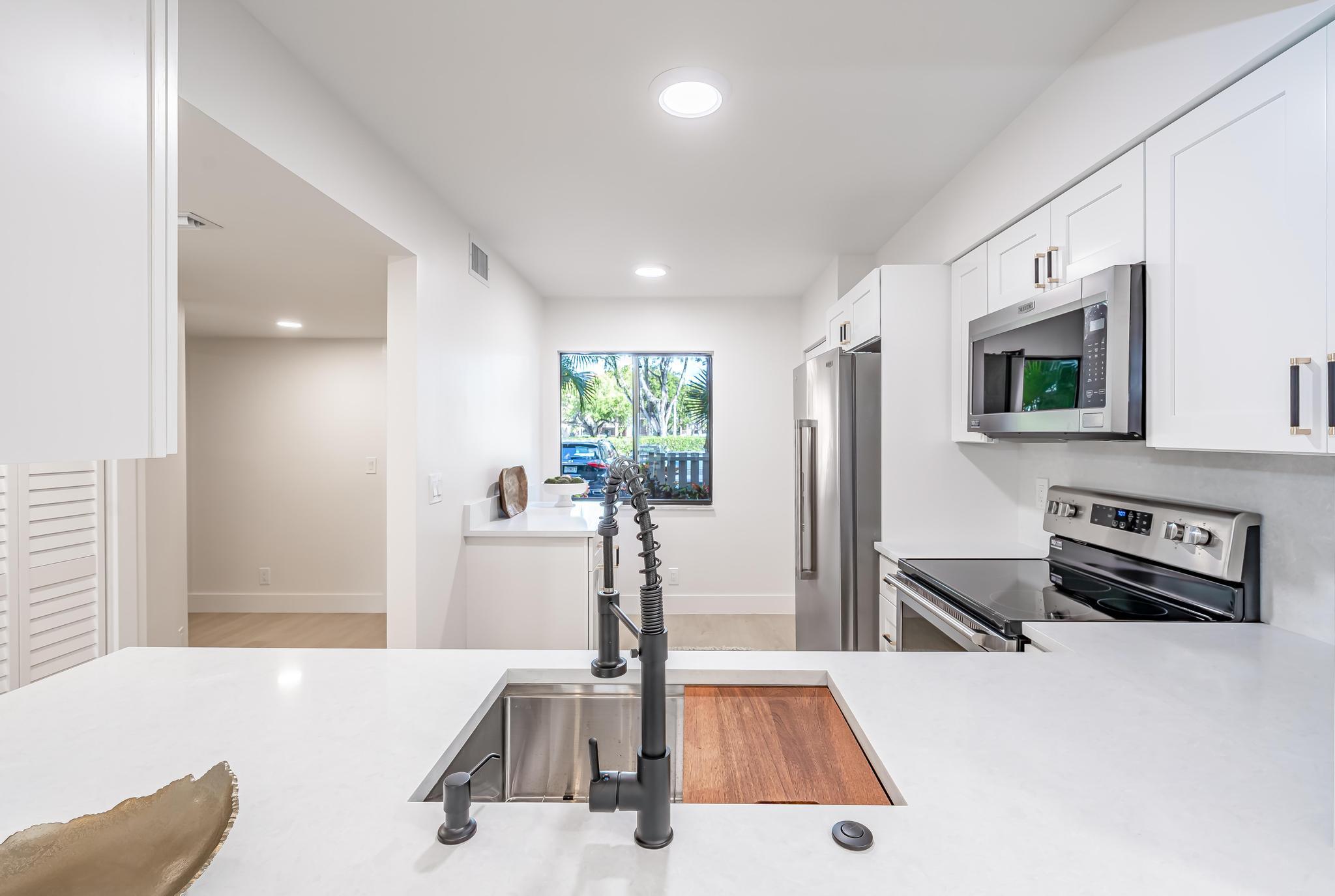 7320 Amberly Lane 102, Delray Beach Unit: 102