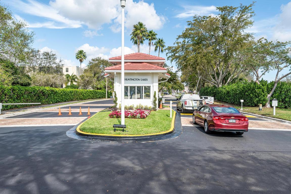 7320 Amberly Lane 102, Delray Beach Unit: 102