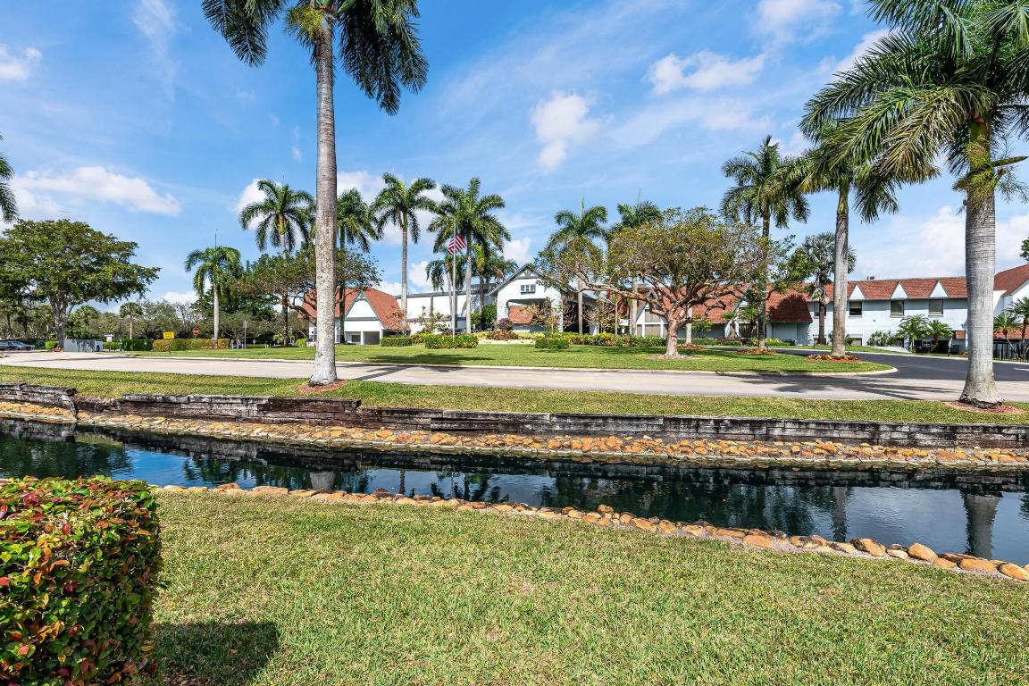 7320 Amberly Lane 102, Delray Beach Unit: 102