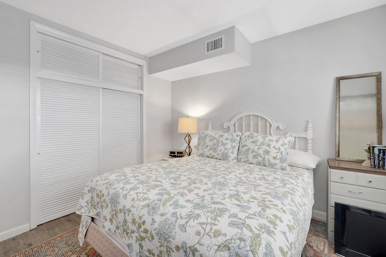 15 SE 13th Street D2