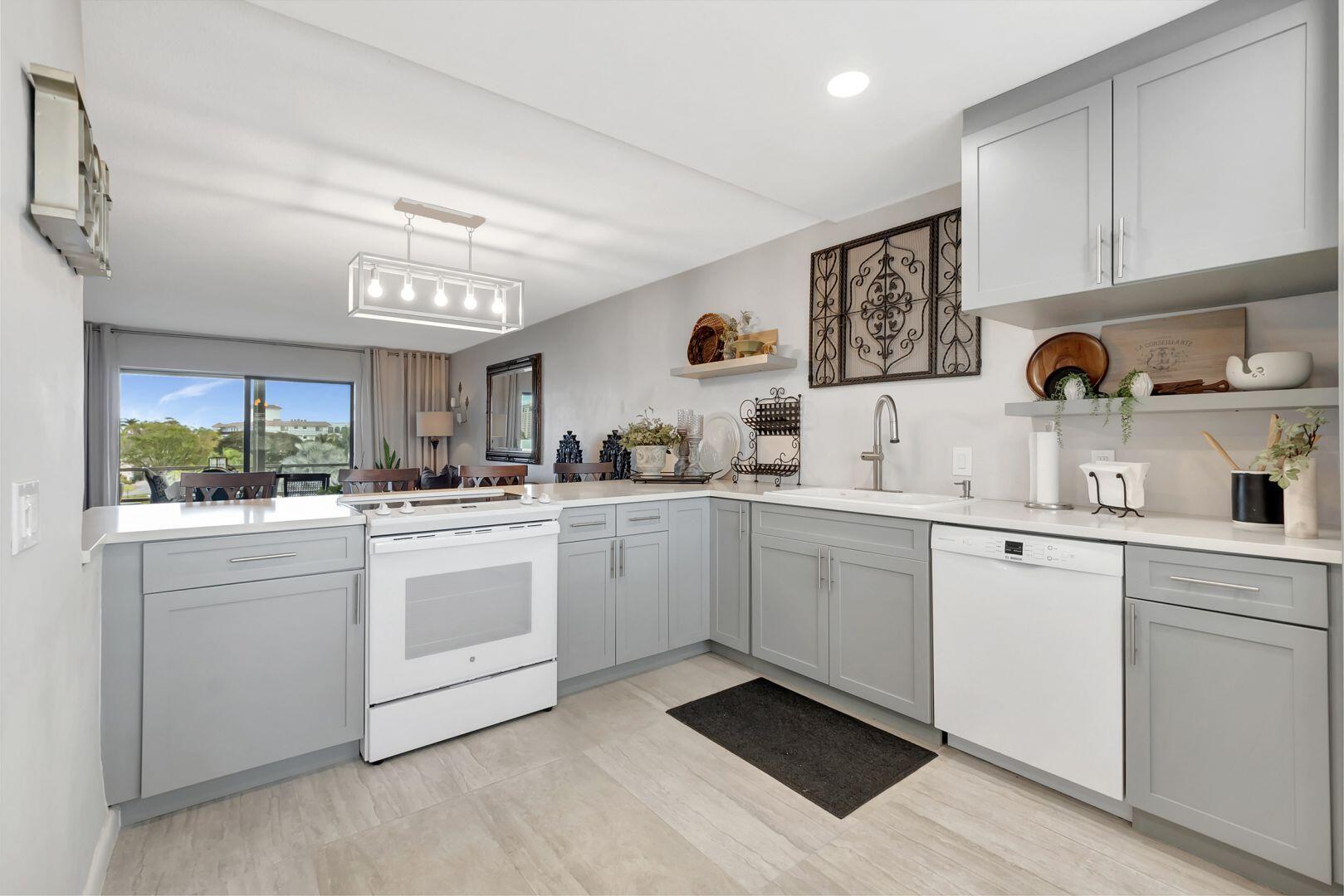 15 SE 13th Street D2