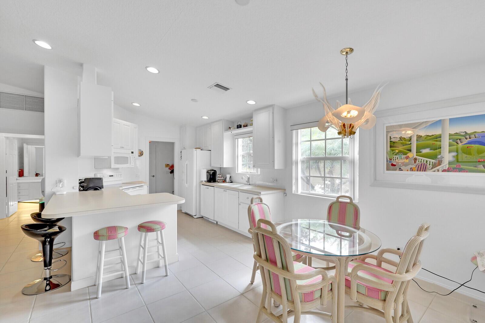 5041 Magnolia Bay Circle