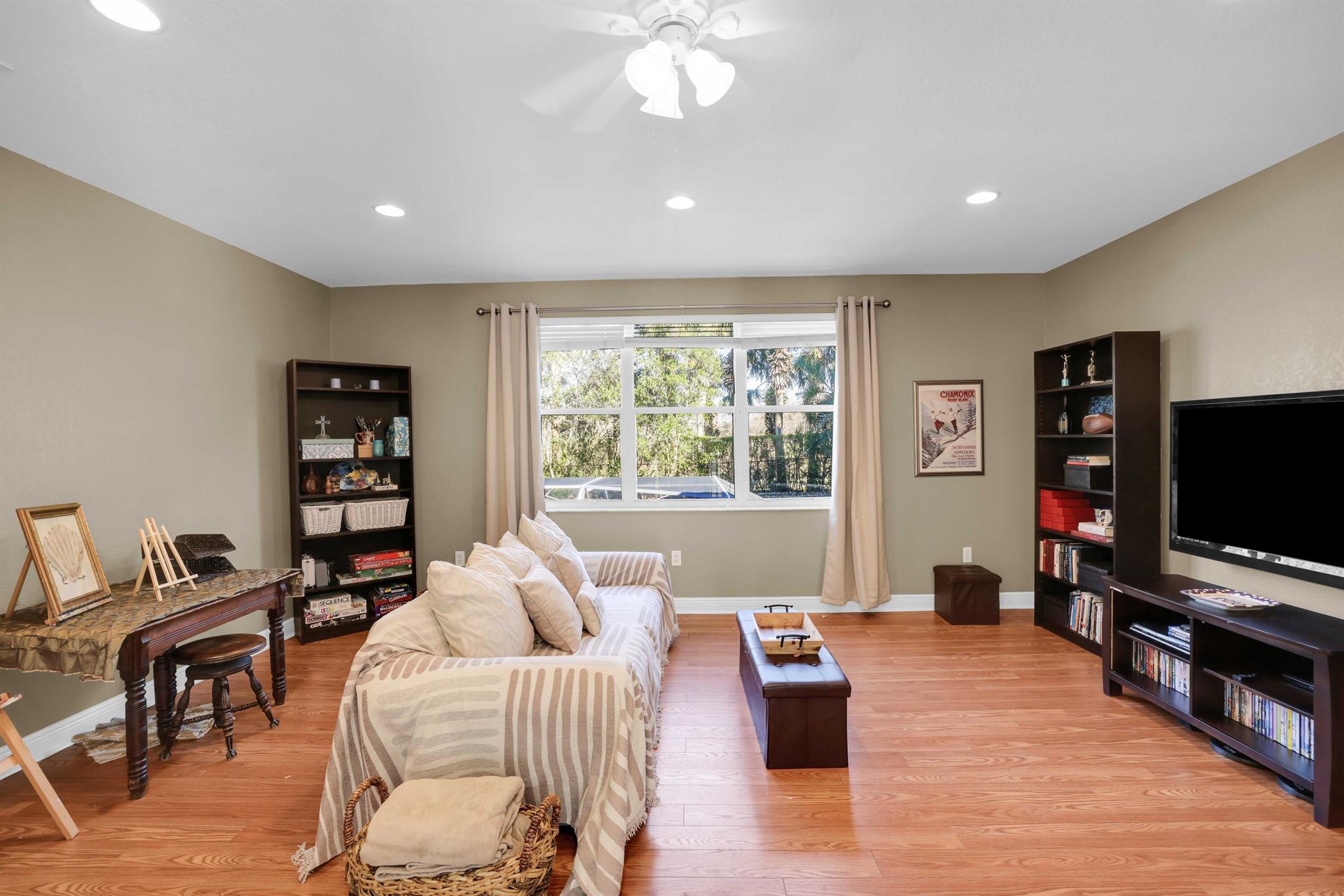 19299 Skyridge Circle