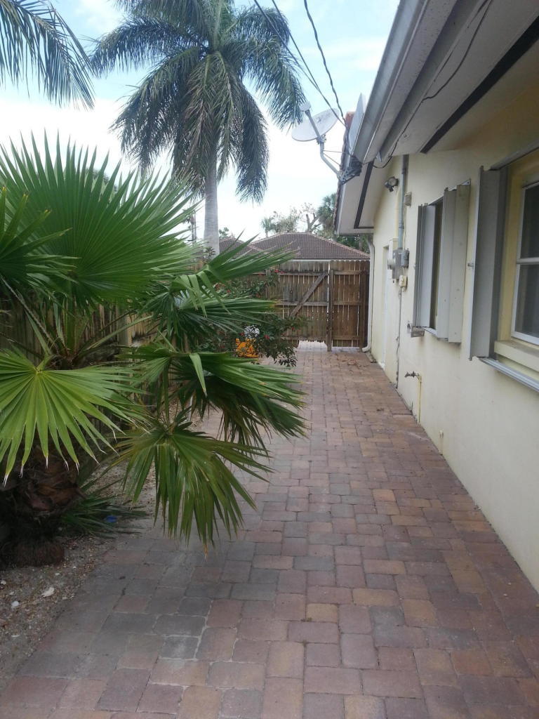 1070 SW 12th Street, Boca Raton