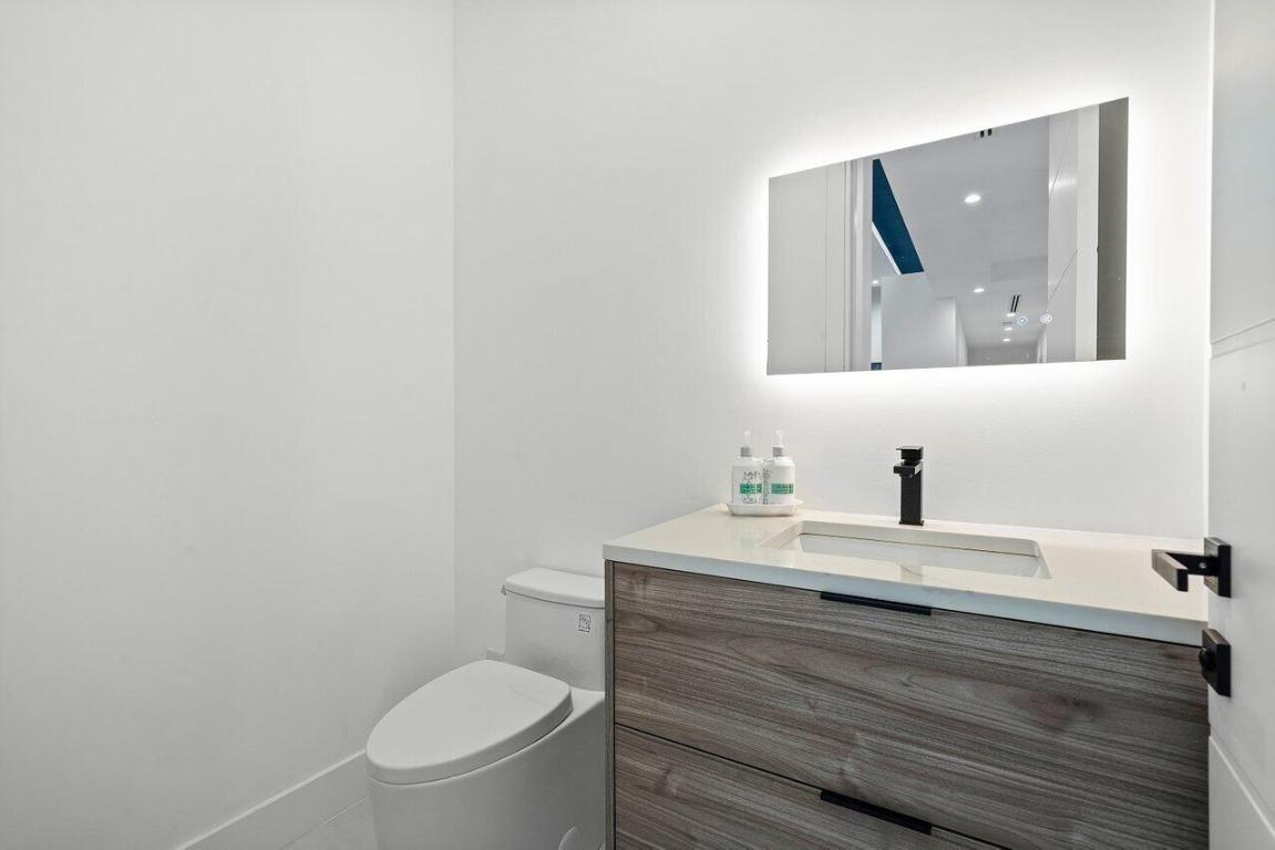 713 SE 7th Street, Fort Lauderdale