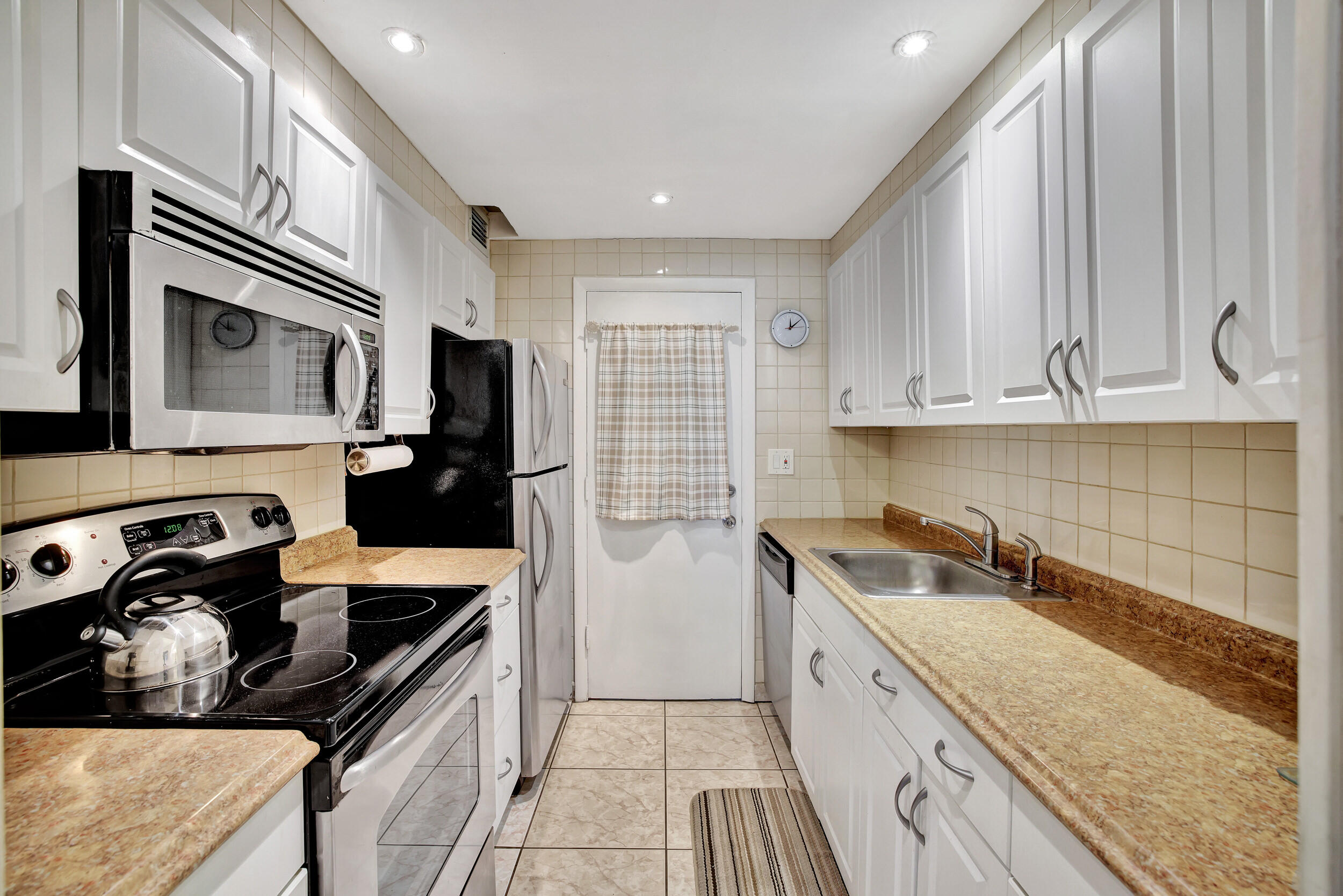 17090 NE 14th Avenue 101, North Miami Beach Unit: 101