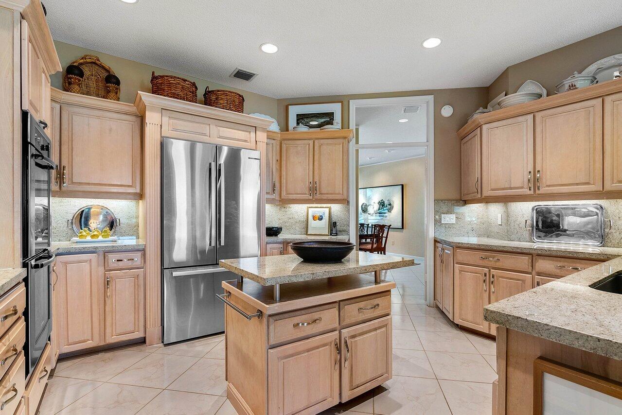 196 Orange Tree Drive, Atlantis