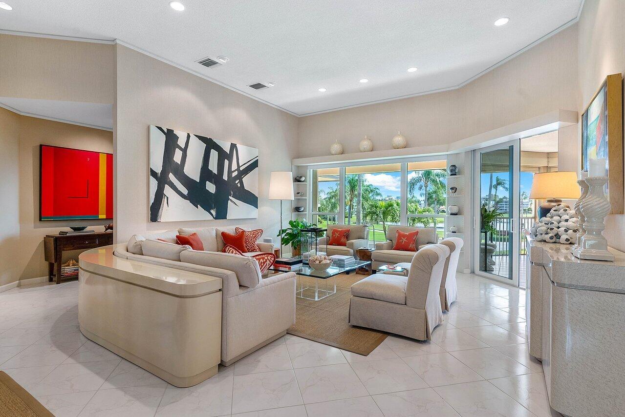 196 Orange Tree Drive, Atlantis