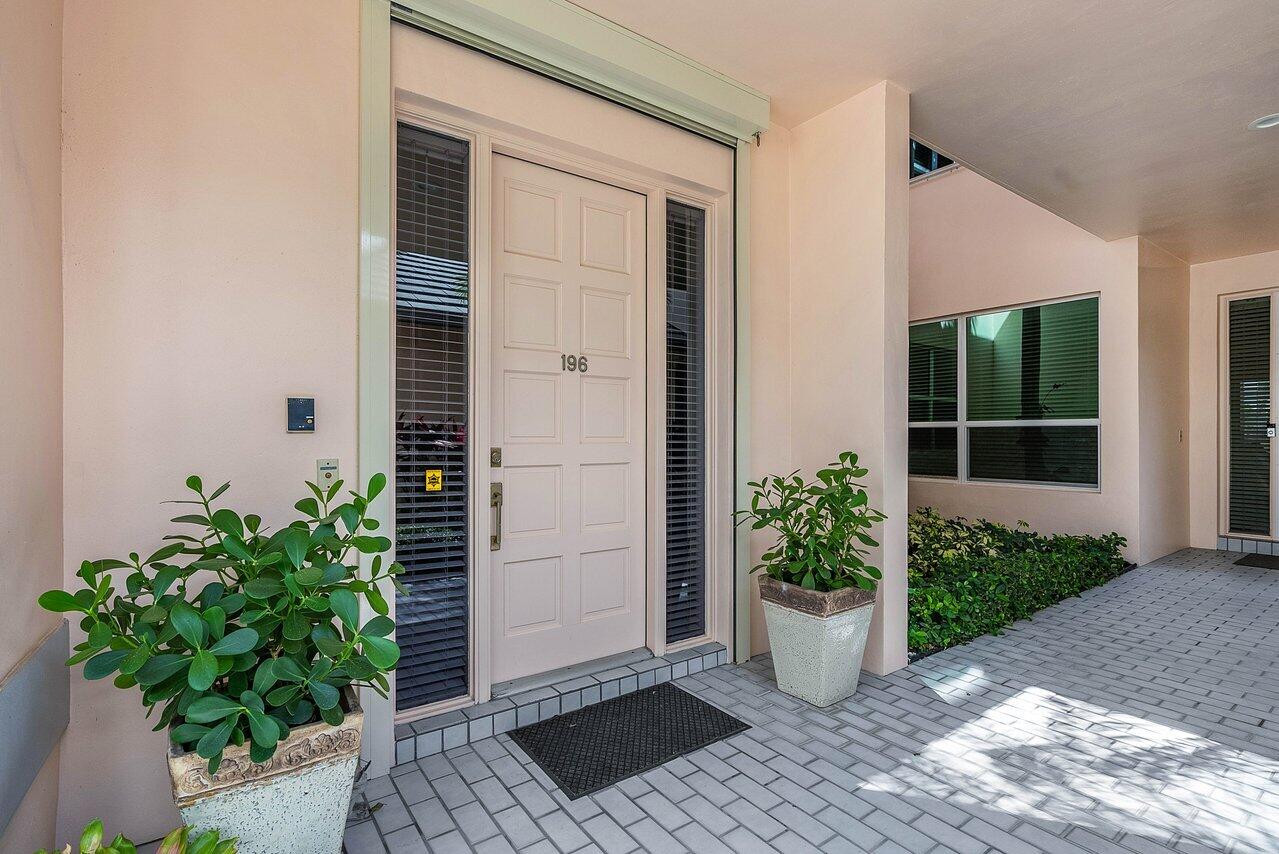 196 Orange Tree Drive, Atlantis