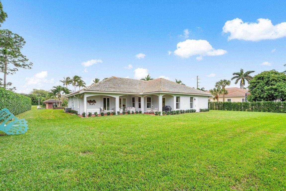 100 N Country Club Boulevard, Atlantis