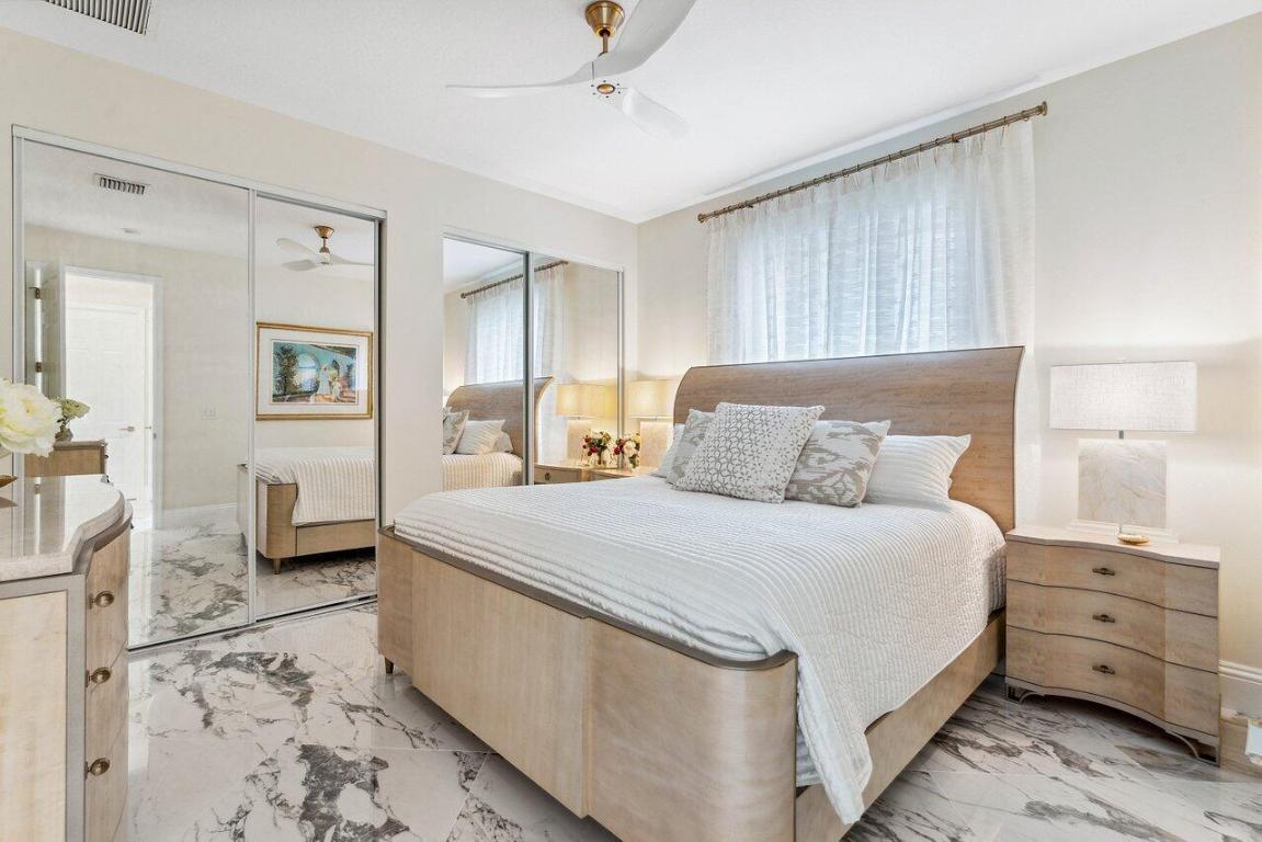 100 N Country Club Boulevard, Atlantis