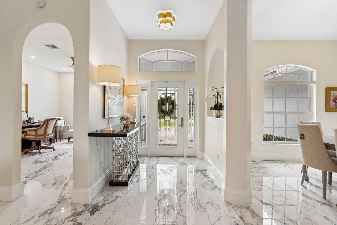 100 N Country Club Boulevard, Atlantis