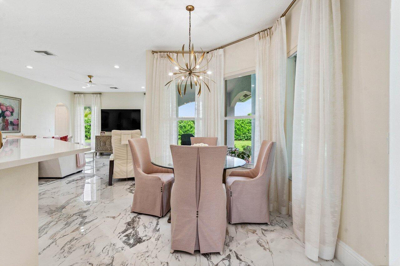 100 N Country Club Boulevard, Atlantis