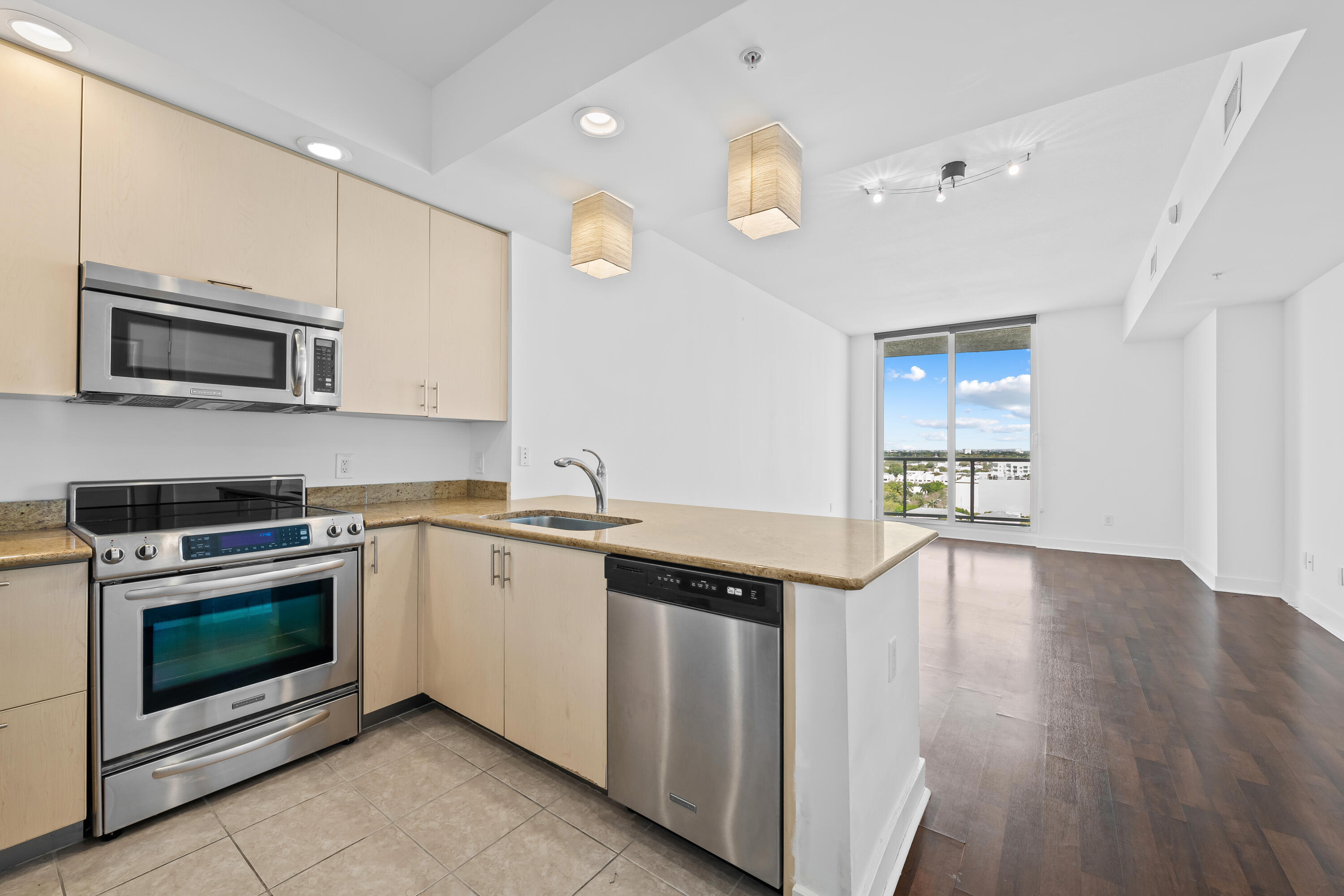 315 NE 3rd Avenue 1009