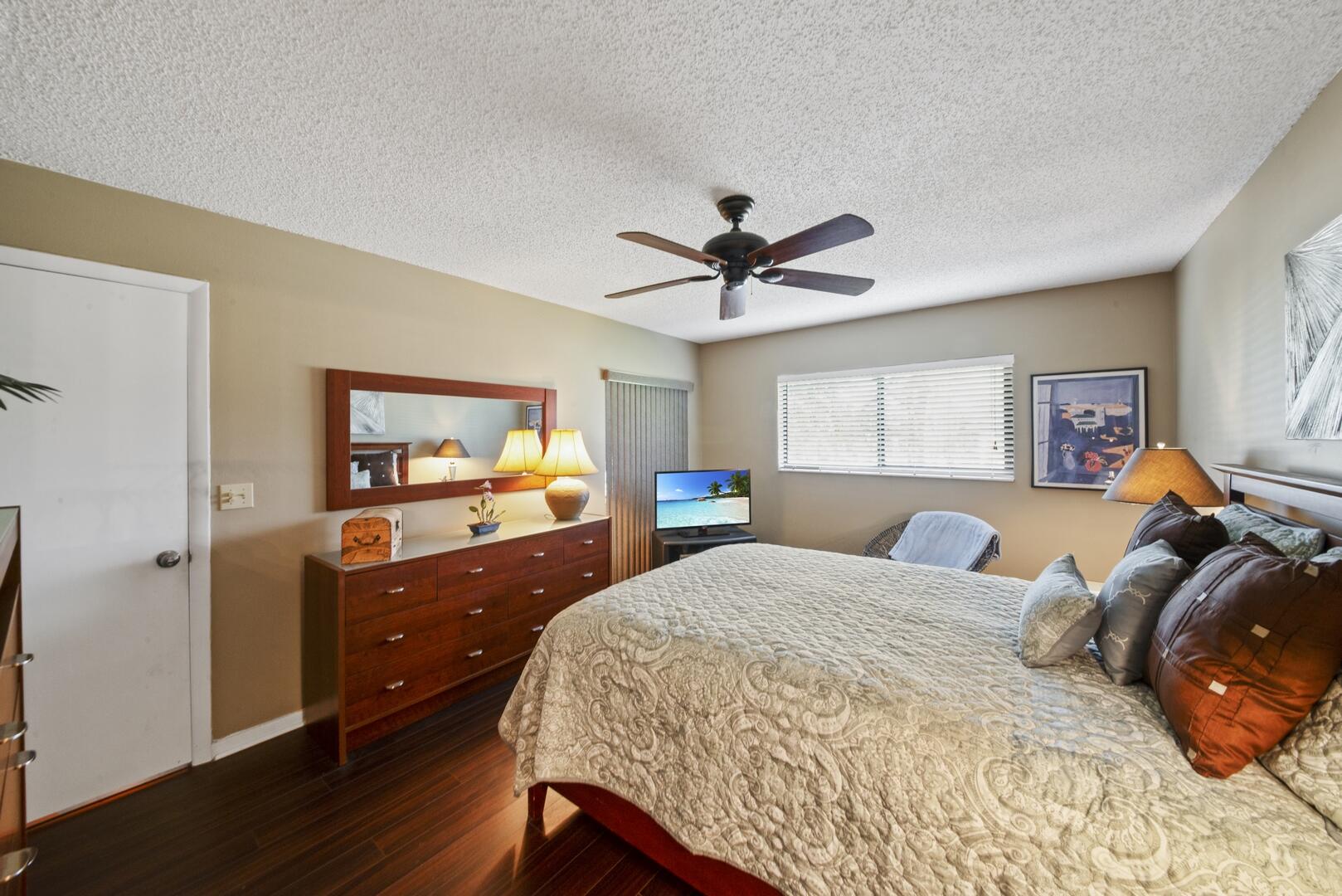 4725 Lucerne Lakes Boulevard 201, Lake Worth Unit: 201