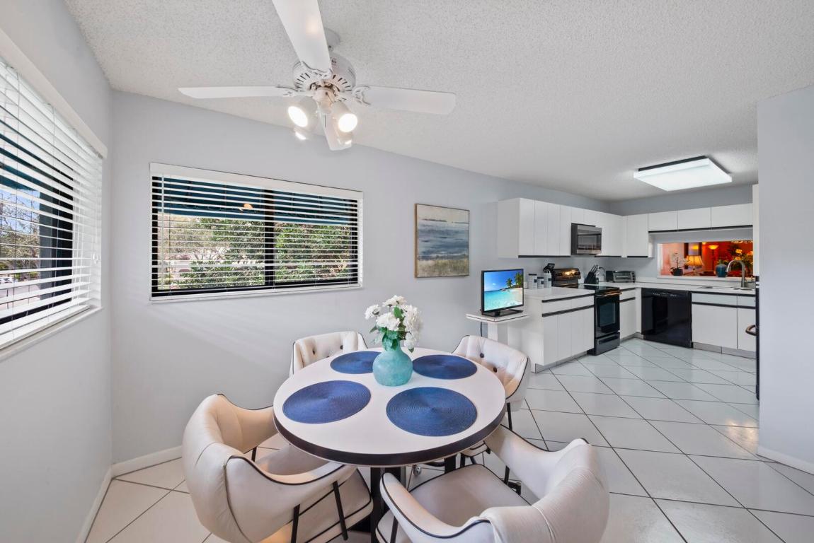 4725 Lucerne Lakes Boulevard 201, Lake Worth Unit: 201