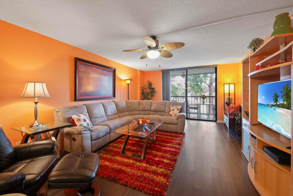 4725 Lucerne Lakes Boulevard 201, Lake Worth Unit: 201