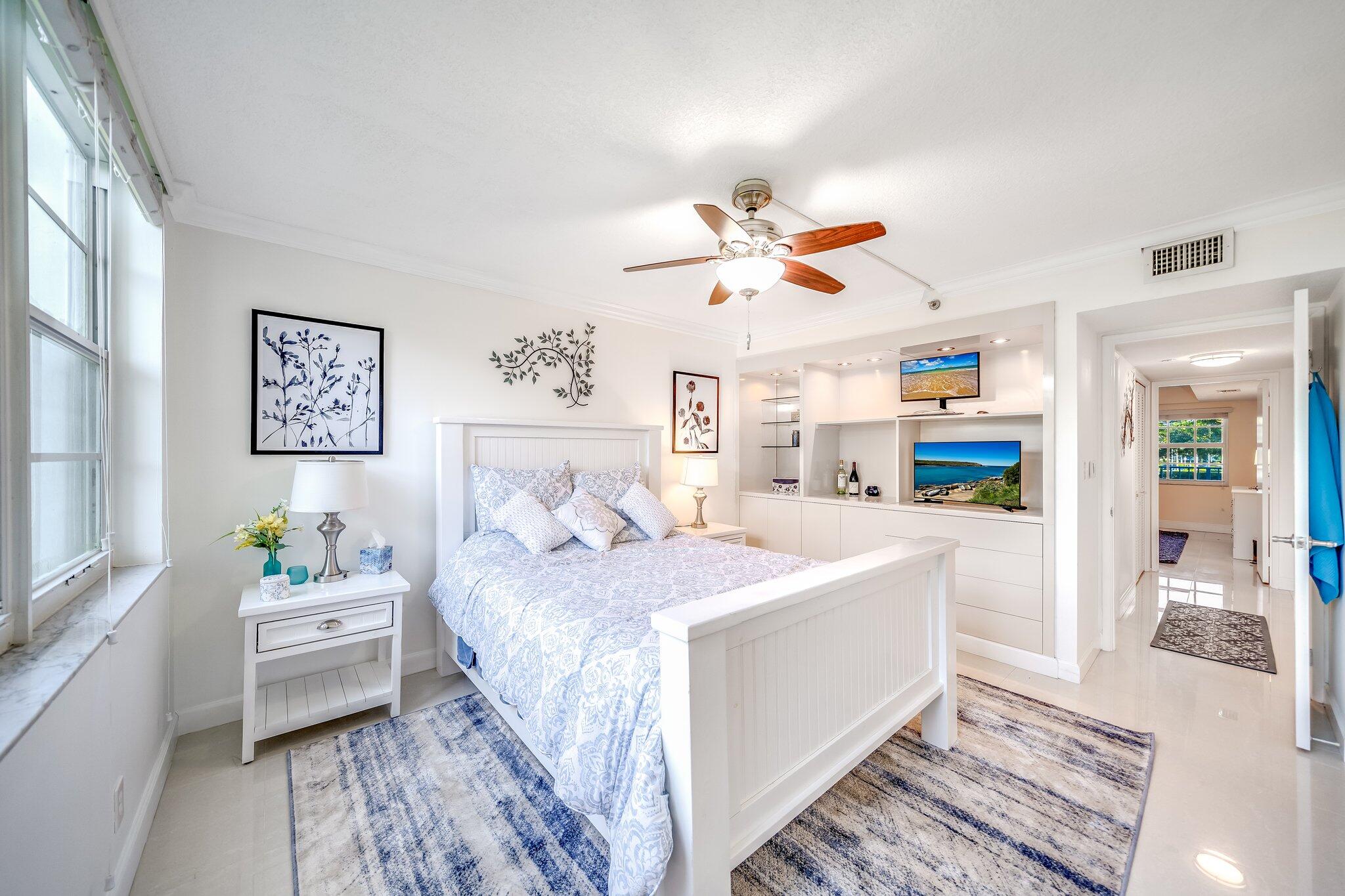 625 Oaks Drive 207, Pompano Beach Unit: 207