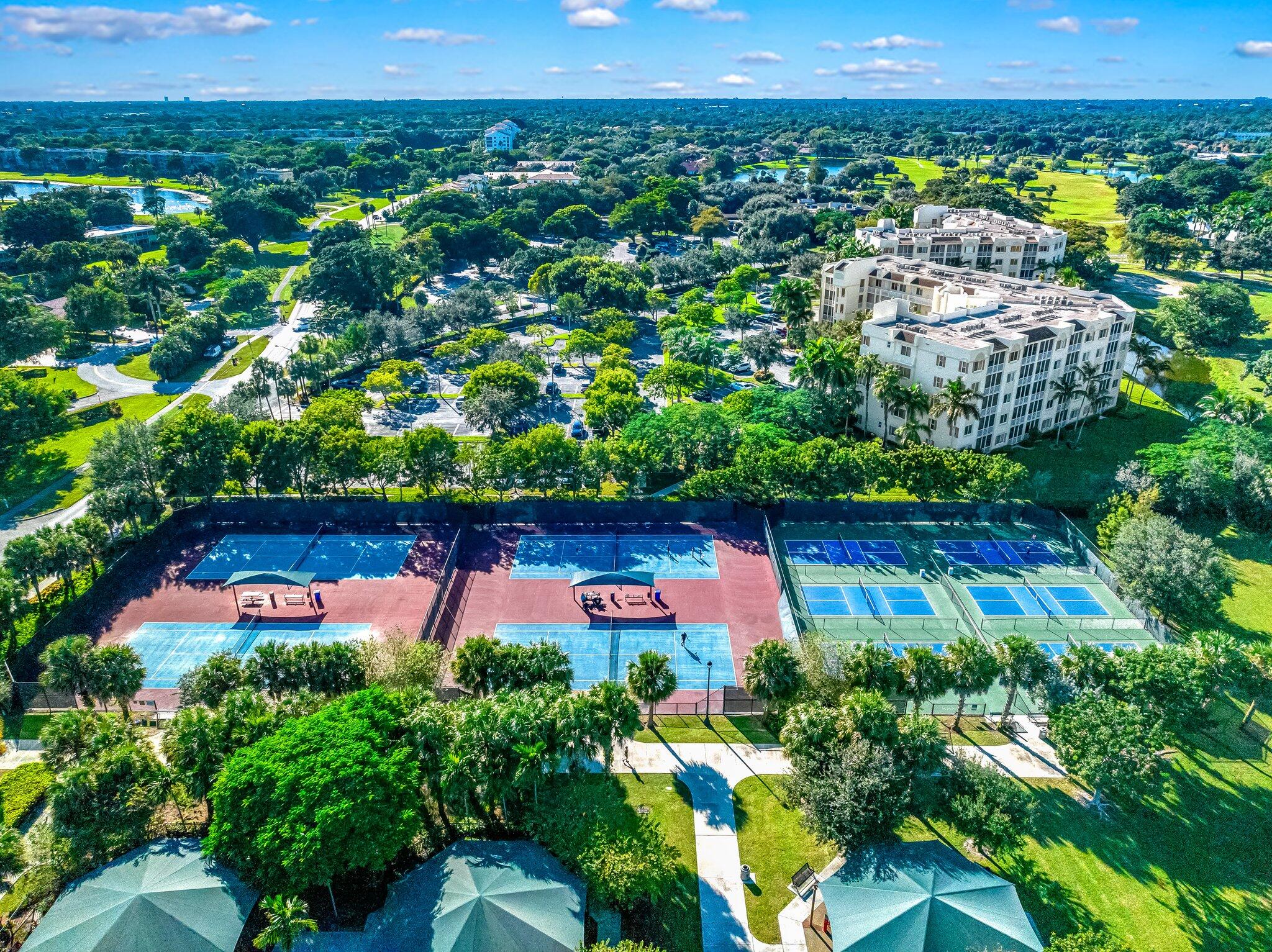 625 Oaks Drive 207, Pompano Beach Unit: 207