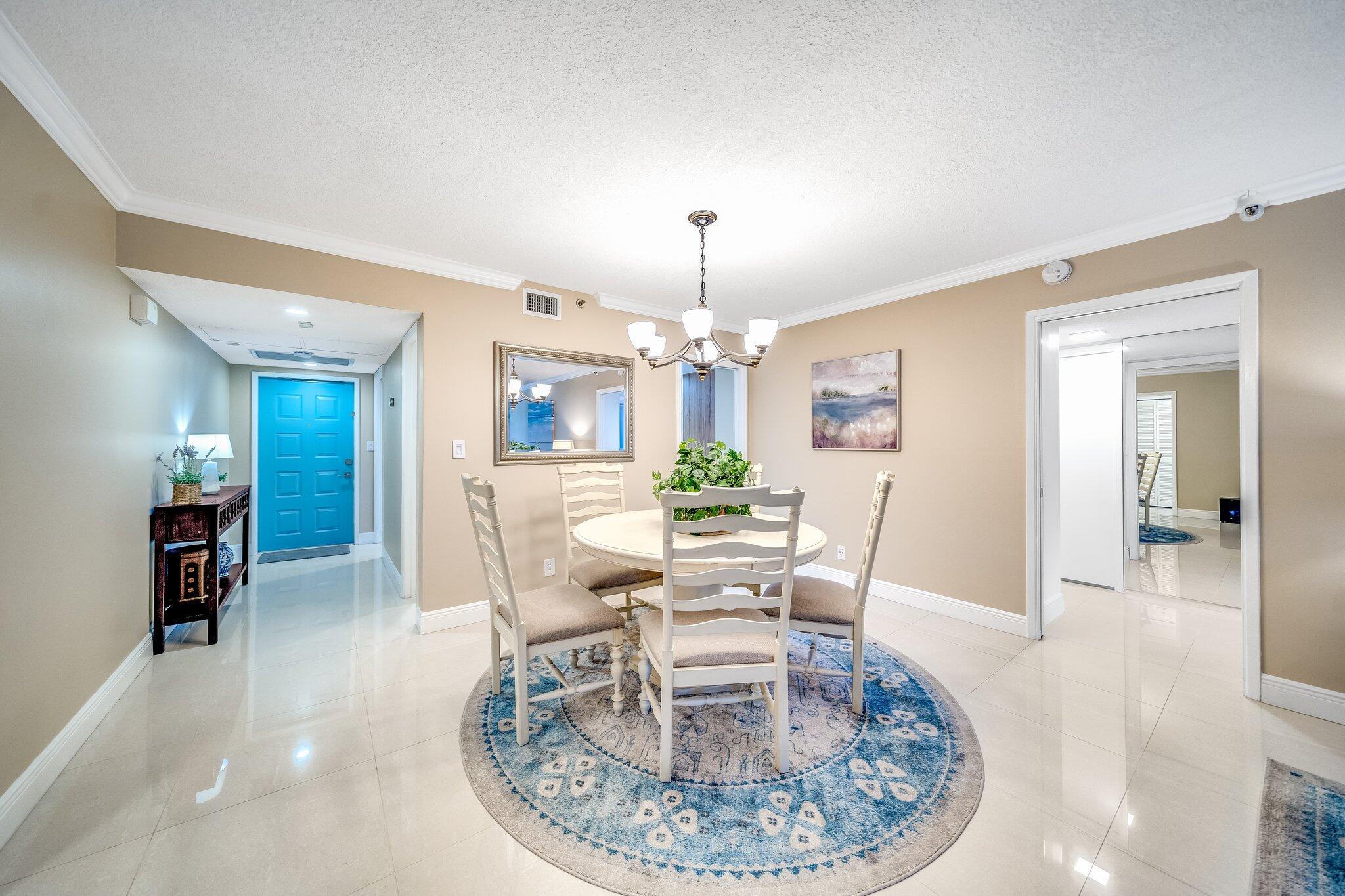 625 Oaks Drive 207, Pompano Beach Unit: 207