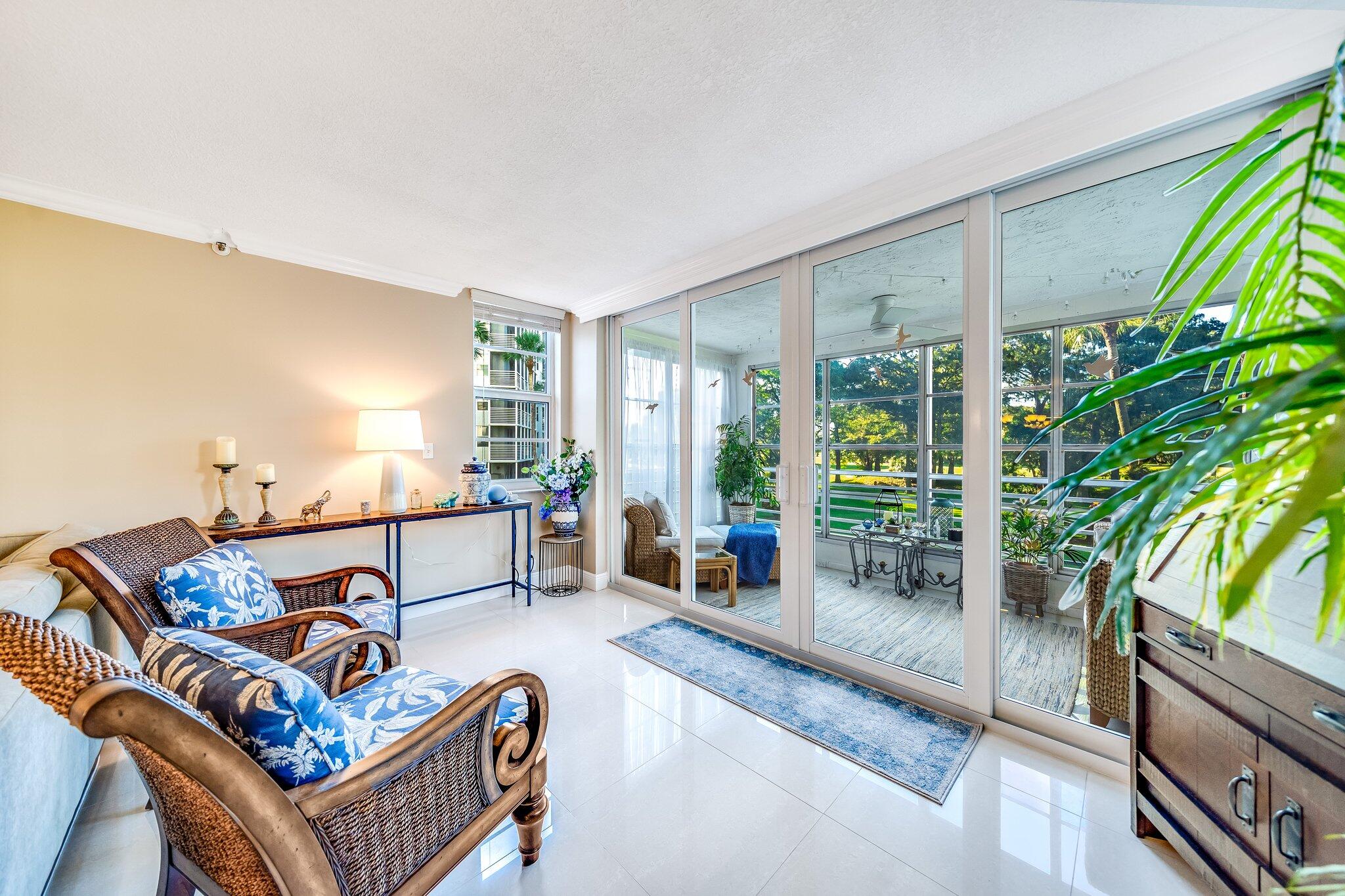 625 Oaks Drive 207, Pompano Beach Unit: 207