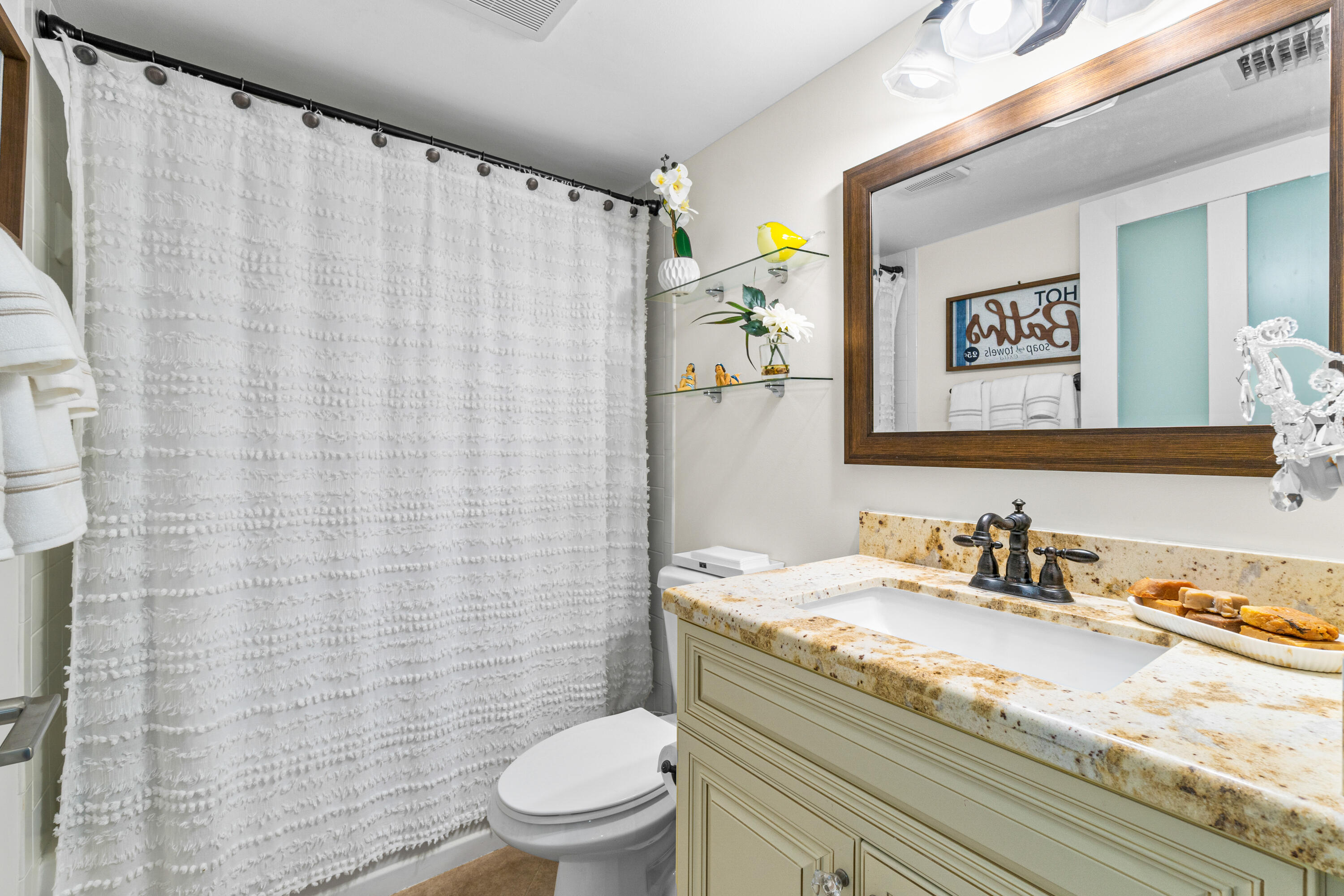 27 Abbey Lane 103, Delray Beach Unit: 103