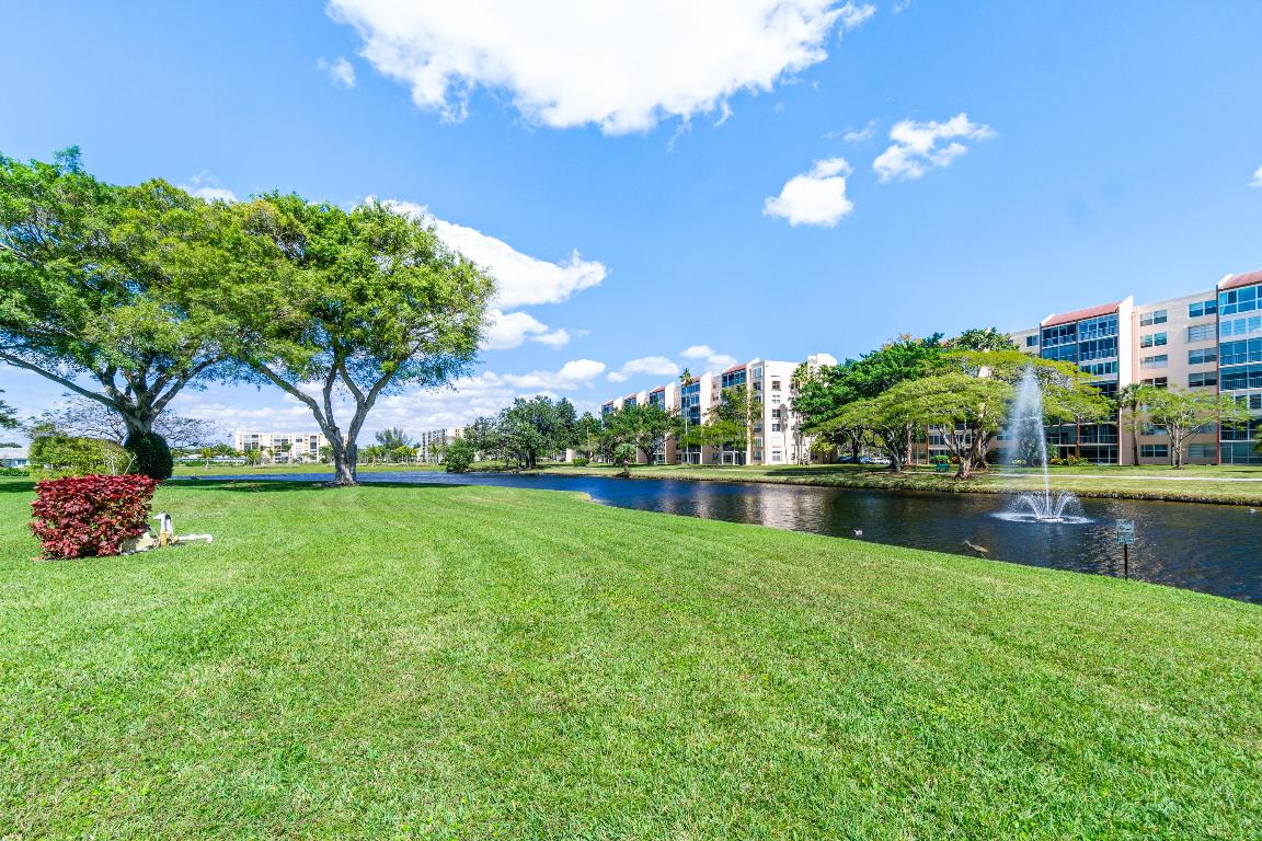 27 Abbey Lane 103, Delray Beach Unit: 103