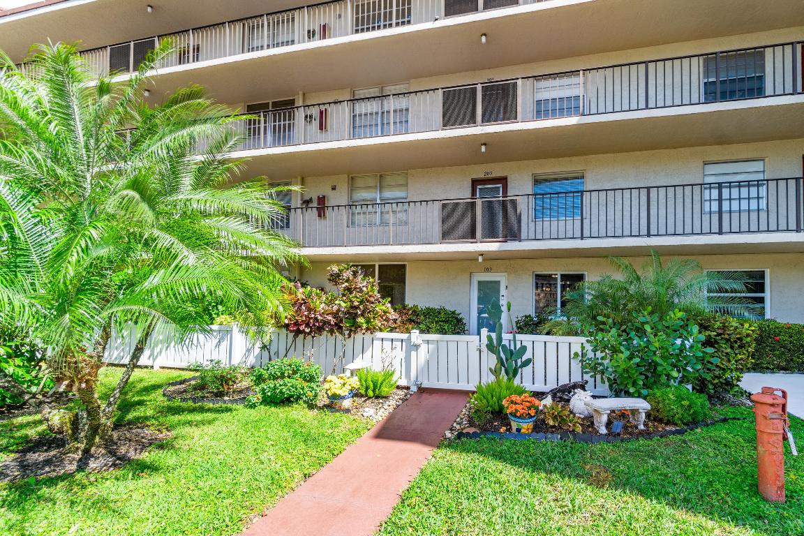 27 Abbey Lane 103, Delray Beach Unit: 103