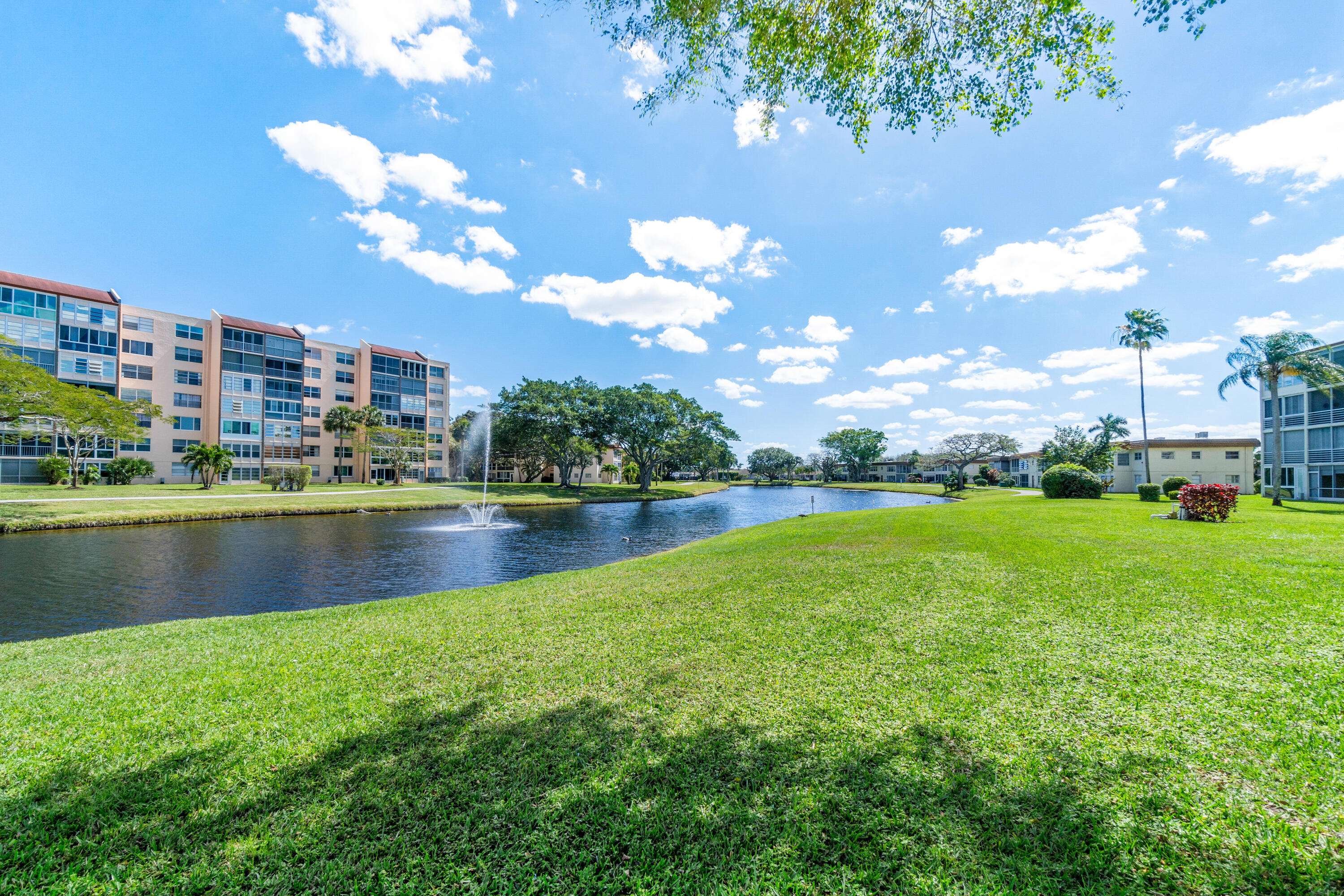 27 Abbey Lane 103, Delray Beach Unit: 103