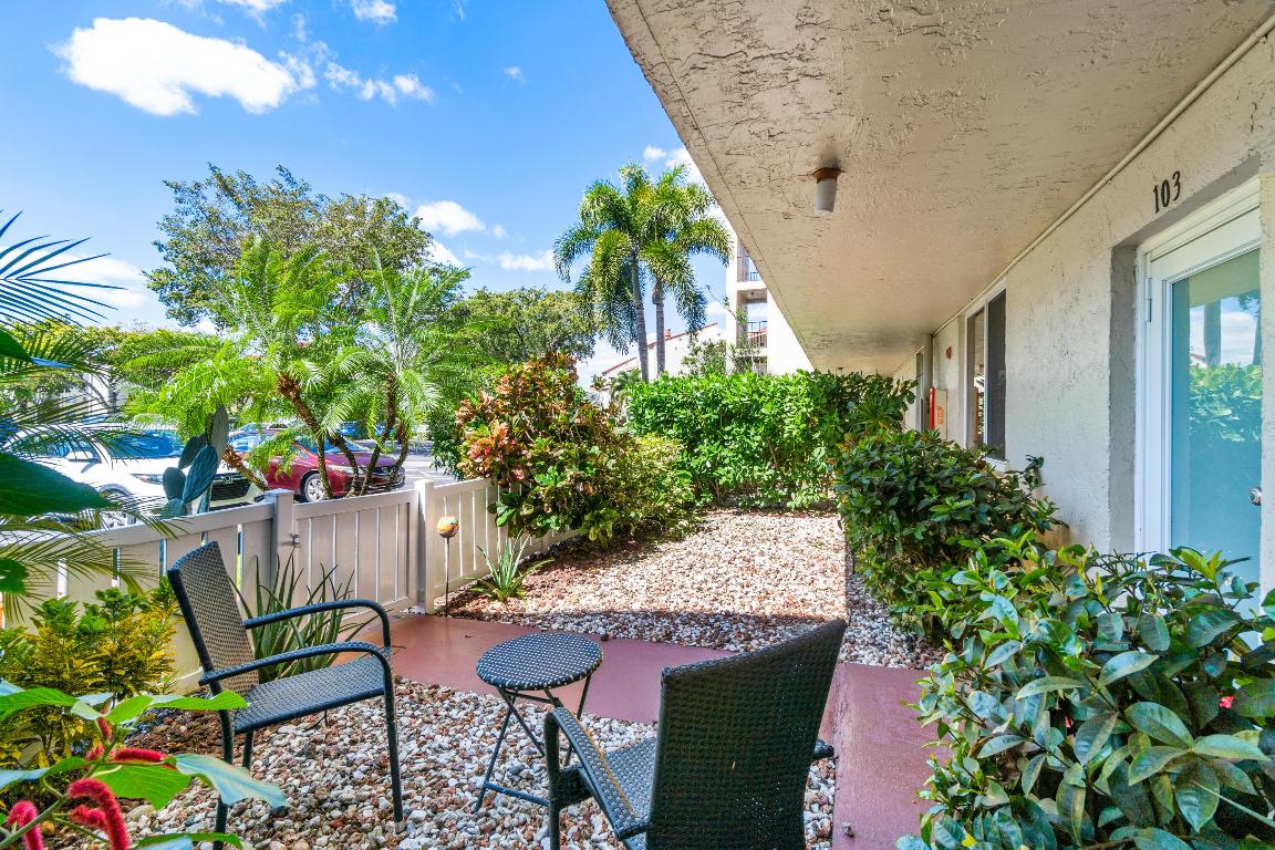 27 Abbey Lane 103, Delray Beach Unit: 103
