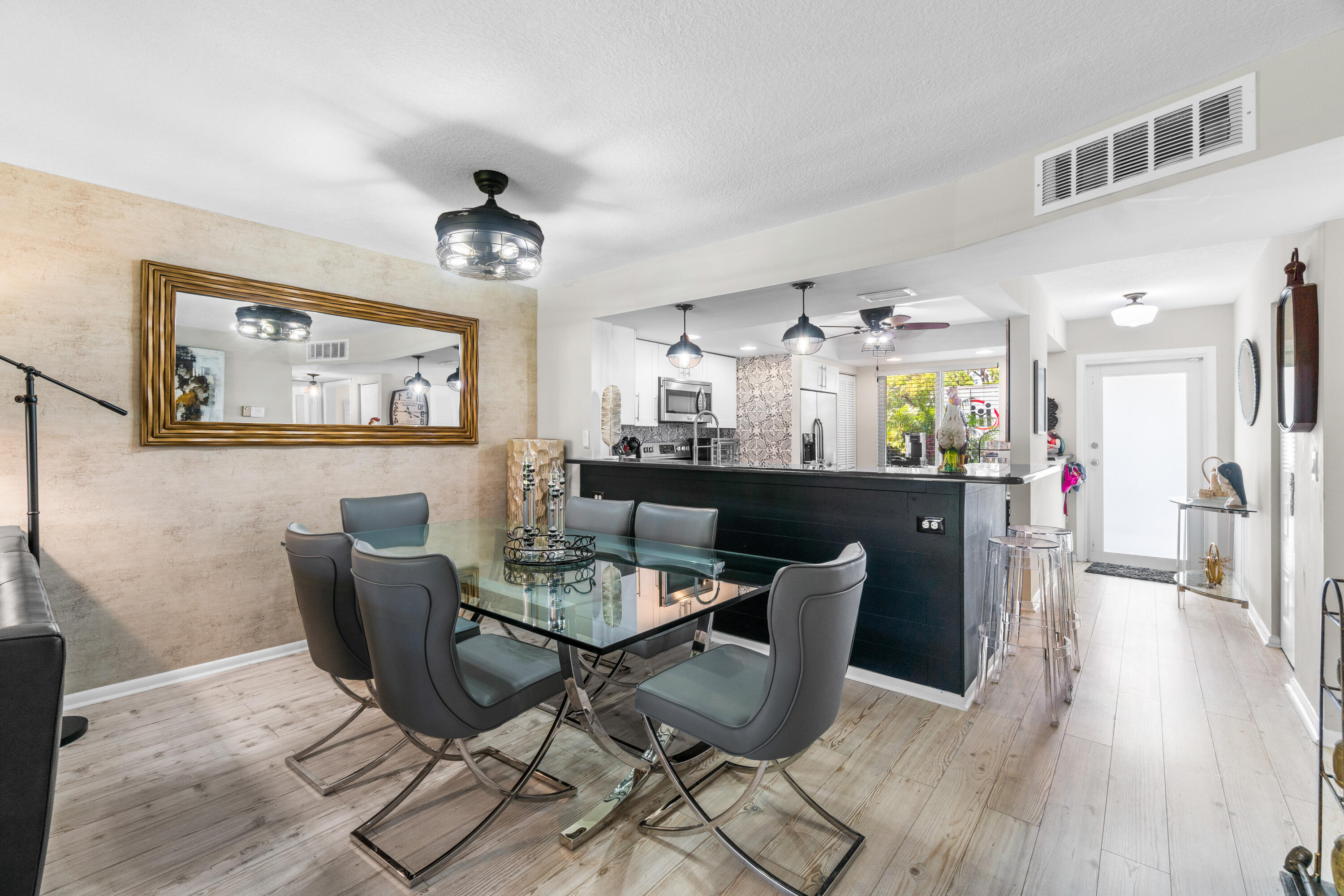 27 Abbey Lane 103, Delray Beach Unit: 103